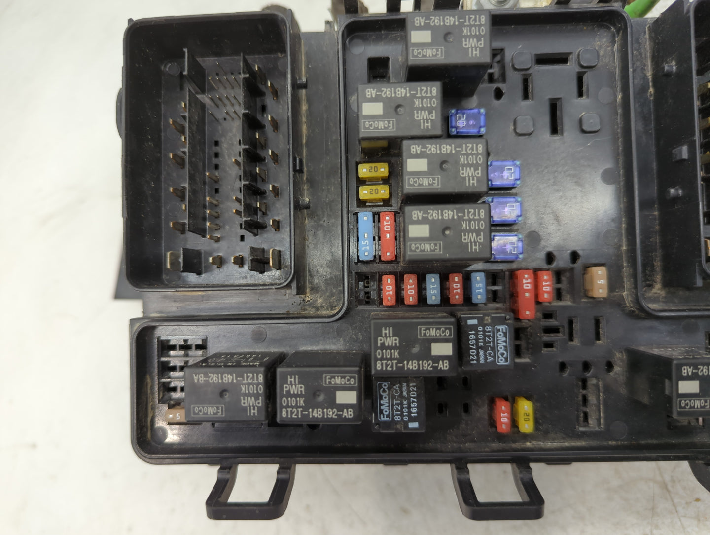 2017-2020 Ford Fusion Fusebox Fuse Box Panel Relay Module P/N:G2GT 14A075 AA Fits Fits 2017 2018 2019 2020 OEM Used Auto Parts - Oemusedautoparts1.com