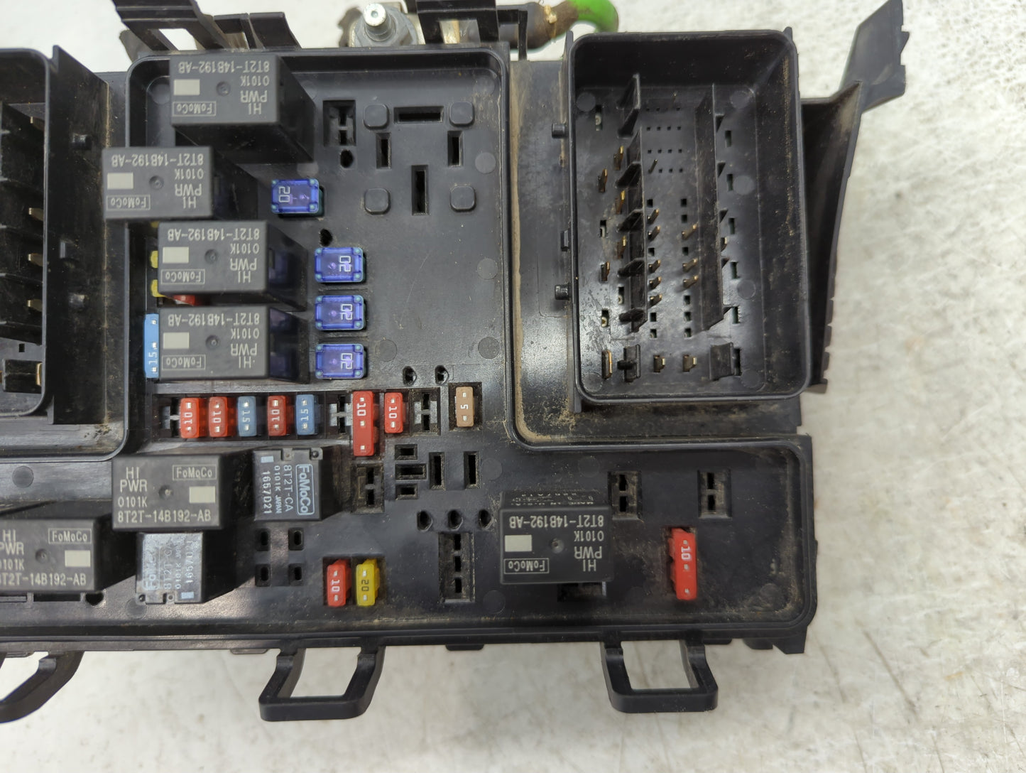 2017-2020 Ford Fusion Fusebox Fuse Box Panel Relay Module P/N:G2GT 14A075 AA Fits Fits 2017 2018 2019 2020 OEM Used Auto Parts - Oemusedautoparts1.com