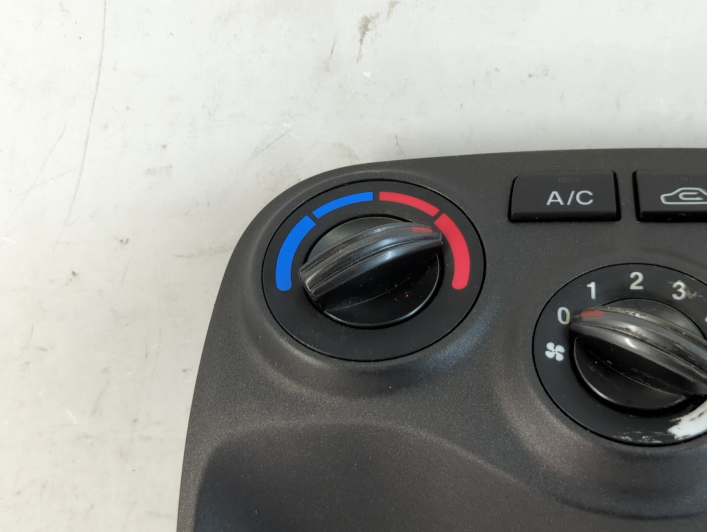 2010-2011 Kia Rio Climate Control Module Temperature AC/Heater Replacement P/N:16847-41300 Fits Fits 2010 2011 OEM Used Auto Parts