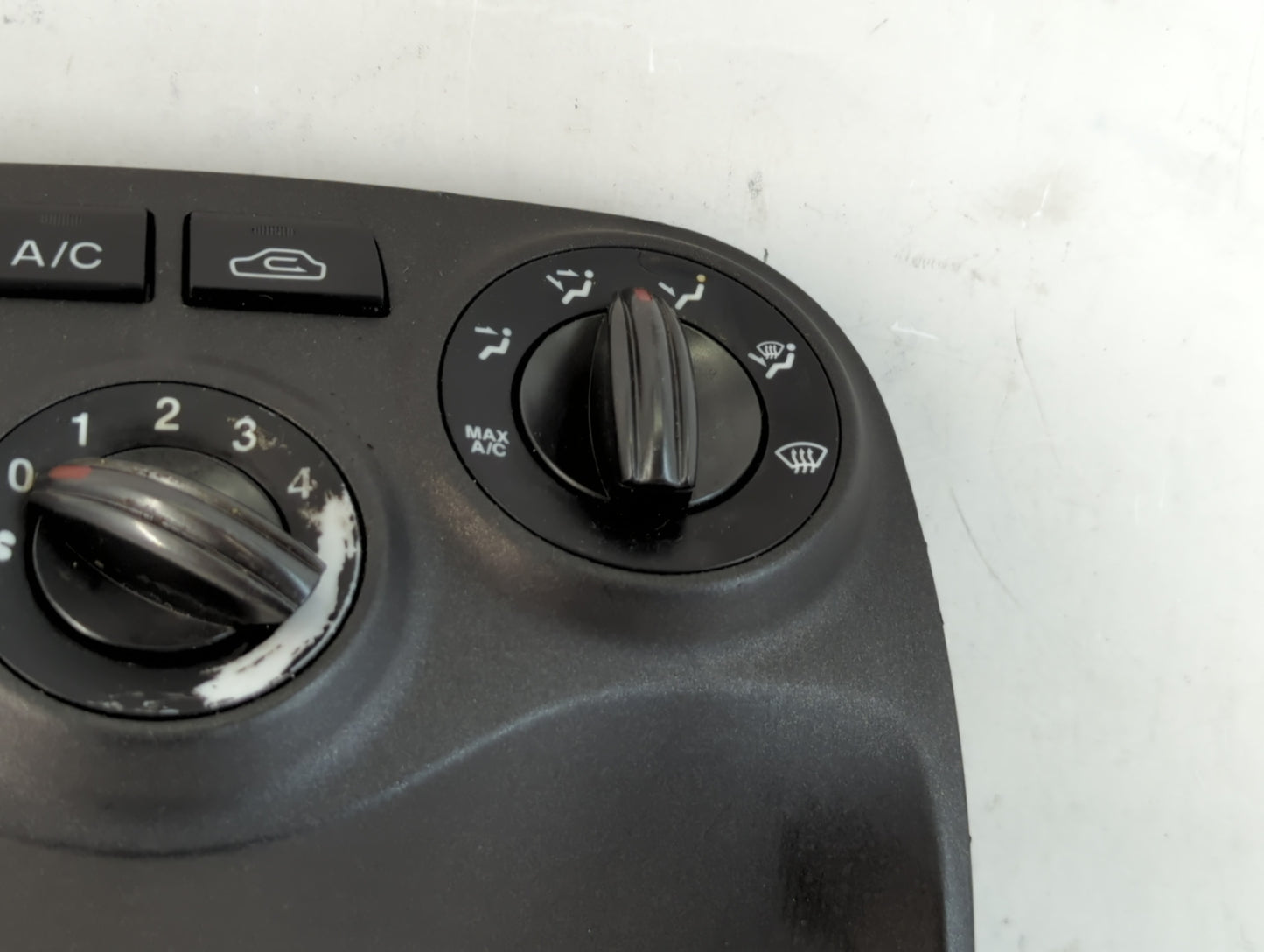 2010-2011 Kia Rio Climate Control Module Temperature AC/Heater Replacement P/N:16847-41300 Fits Fits 2010 2011 OEM Used Auto Parts