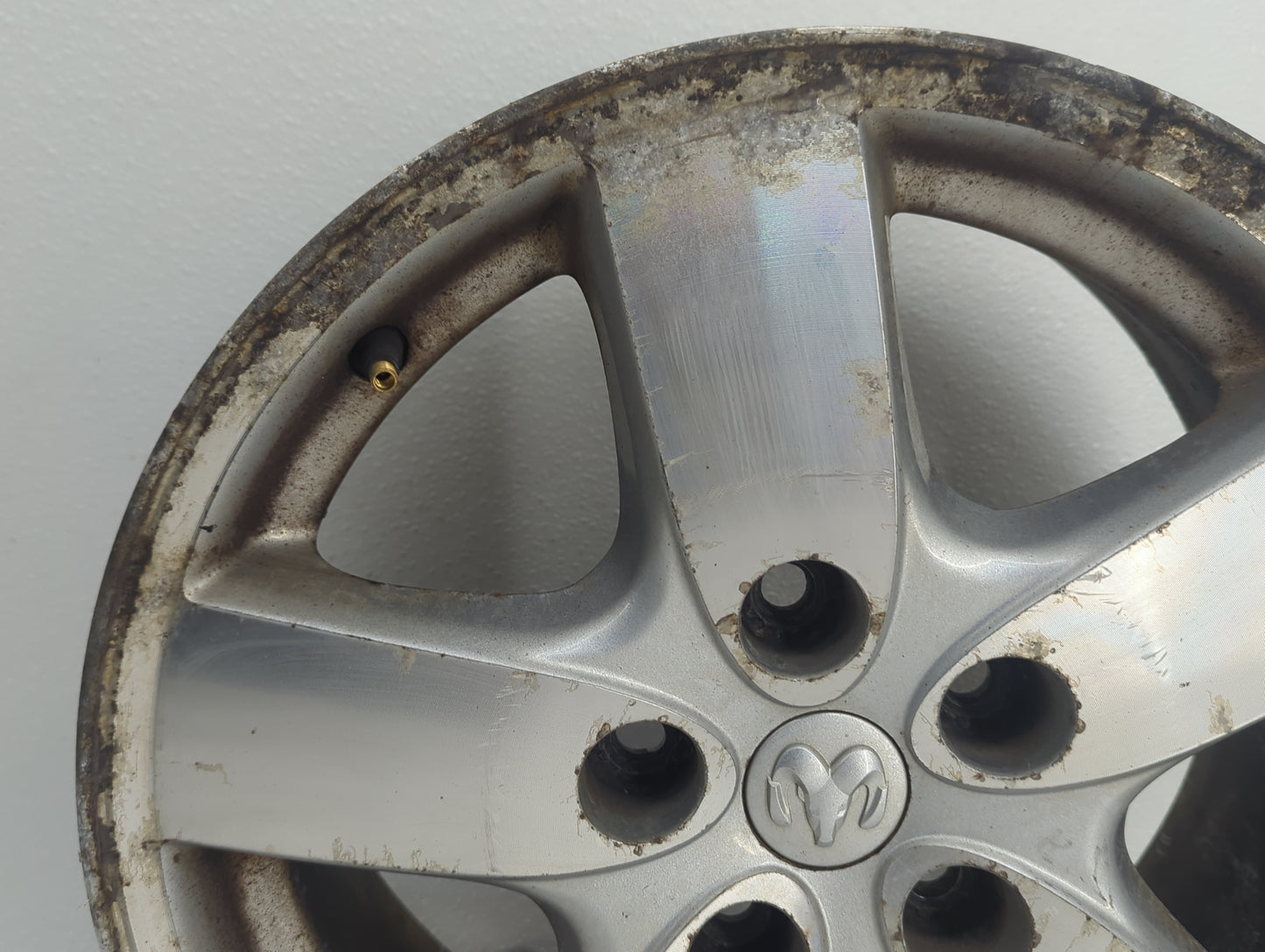 2005-2007 Dodge Caravan Oem Wheel Rim