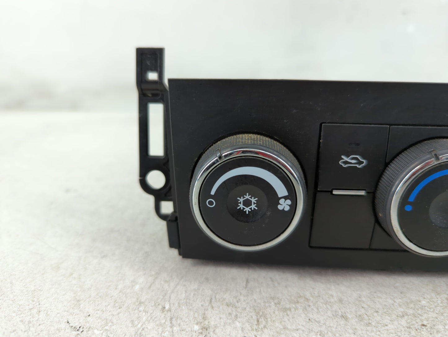 2010-2011 Gmc Sierra 1500 Climate Control Module Temperature AC/Heater Replacement P/N:20887810 Fits Fits 2010 2011 OEM Used Auto Parts