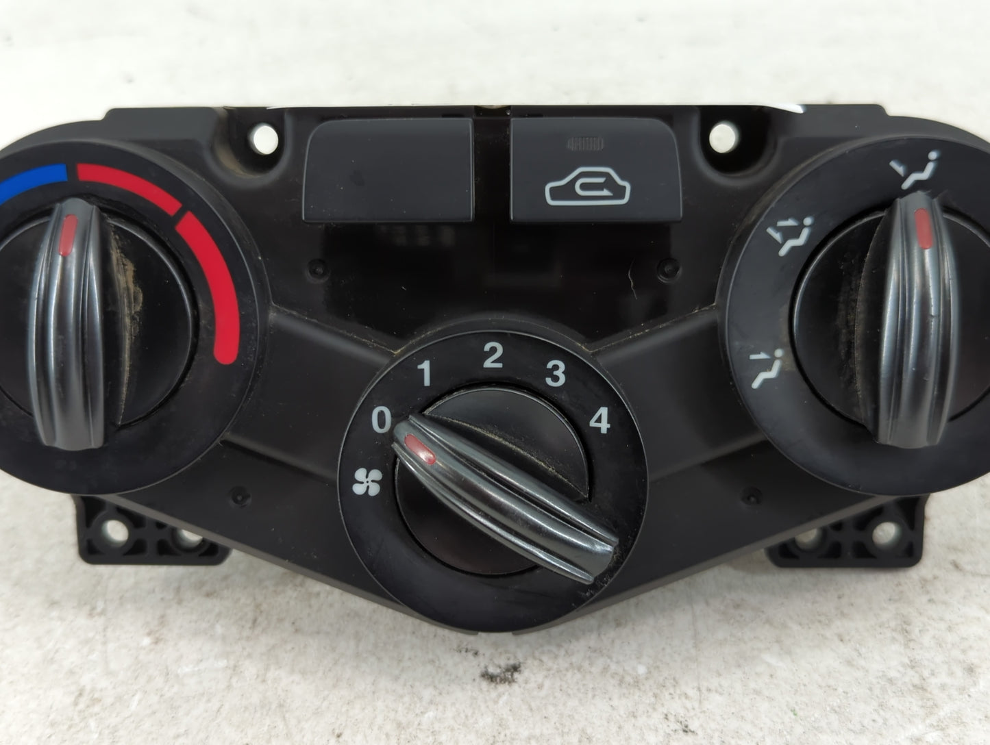 2010-2011 Kia Rio Climate Control Module Temperature AC/Heater Replacement P/N:97250-1GXXX Fits Fits 2010 2011 OEM Used Auto Parts