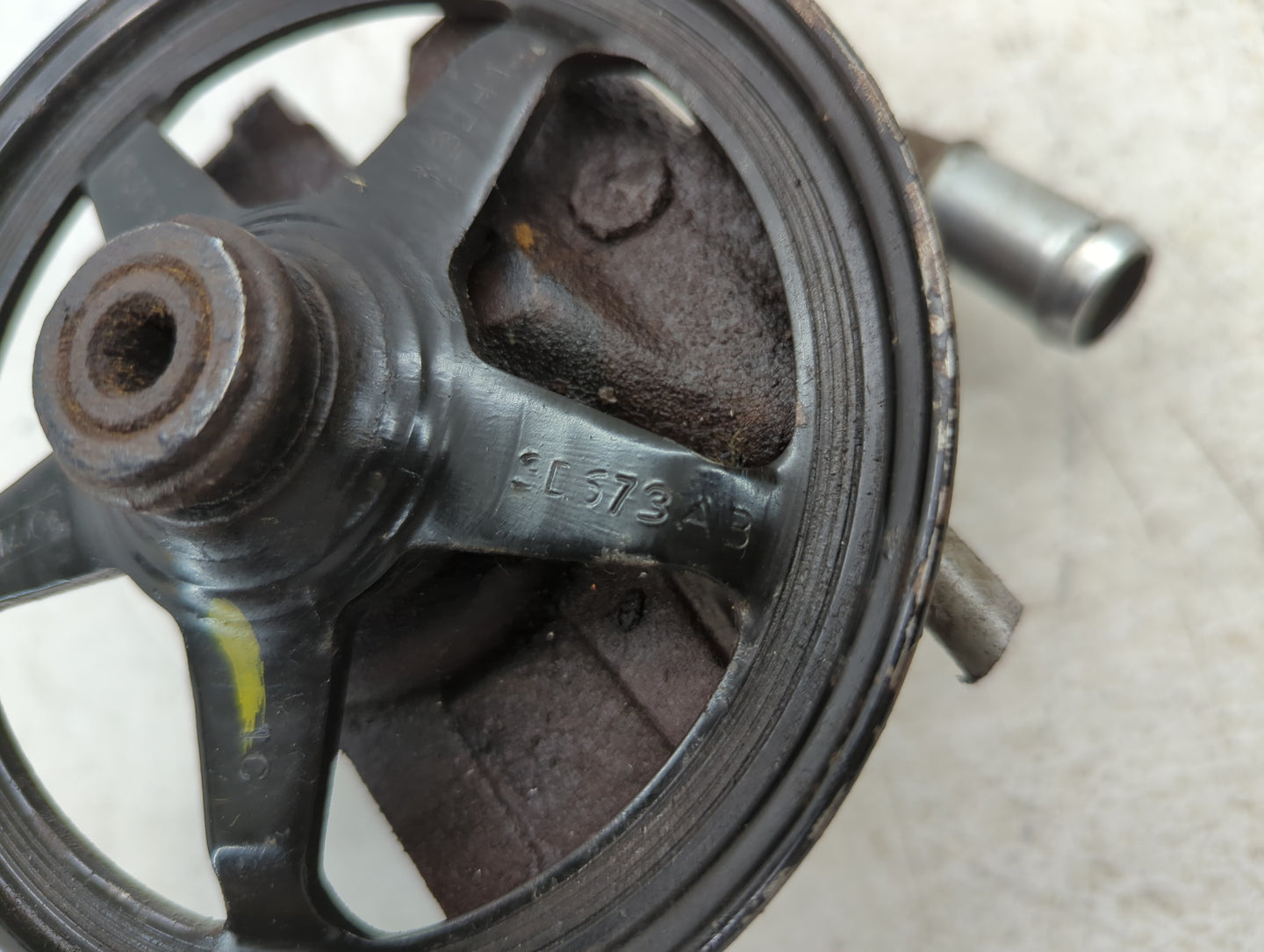 2001 Lincoln Town Car Power Steering Column Pump Oem - Oemusedautoparts1.com