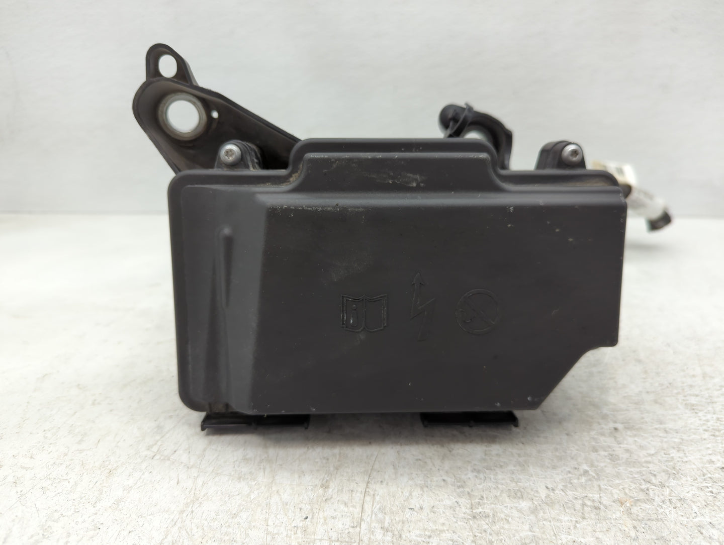 2019 Mercedes-Benz E450 Fusebox Fuse Box Panel Relay Module P/N:A205 998 13 Fits OEM Used Auto Parts - Oemusedautoparts1.com