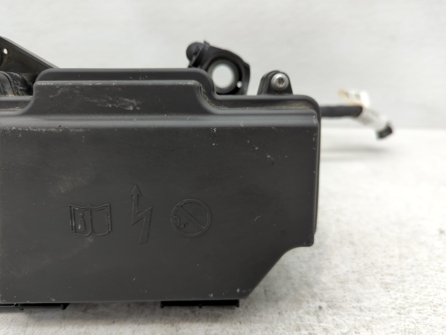 2019 Mercedes-Benz E450 Fusebox Fuse Box Panel Relay Module P/N:A205 998 13 Fits OEM Used Auto Parts - Oemusedautoparts1.com