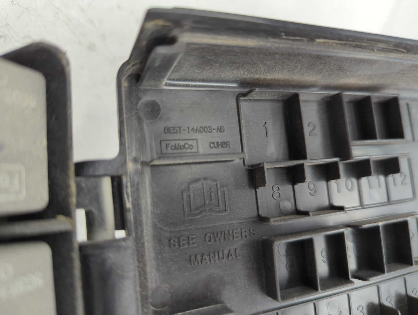 2010-2012 Ford Fusion Fusebox Fuse Box Panel Relay Module P/N:54-8799-30 Fits Fits 2010 2011 2012 OEM Used Auto Parts - Oemusedautoparts1.com