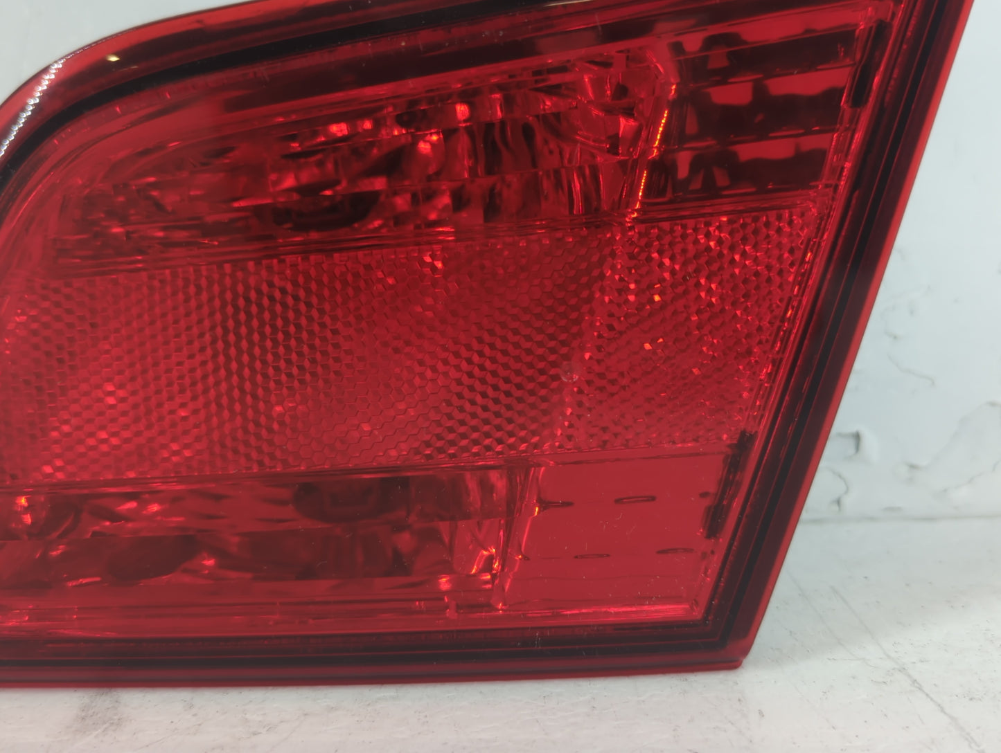 2010-2014 Subaru Legacy Tail Light Assembly Passenger Right OEM P/N:2PA 946 099 Fits Fits 2010 2011 2012 2013 2014 OEM Used Auto Parts - Oemusedautoparts1.com