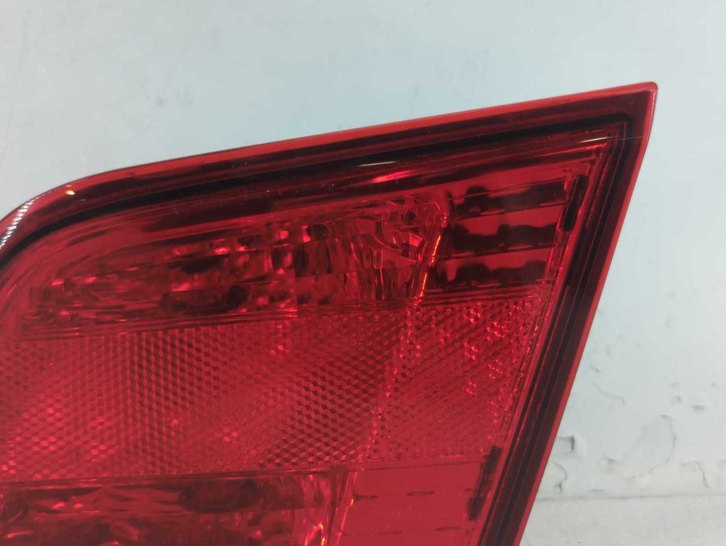 2010-2014 Subaru Legacy Tail Light Assembly Passenger Right OEM P/N:2PA 946 099 Fits Fits 2010 2011 2012 2013 2014 OEM Used Auto Parts - Oemusedautoparts1.com