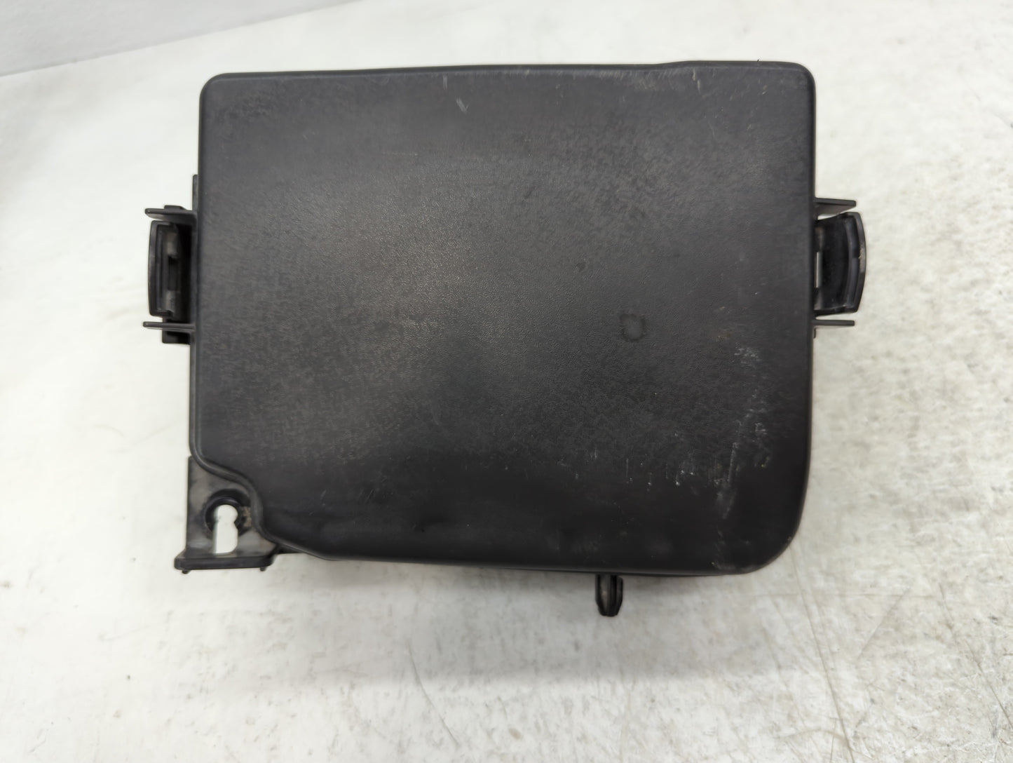 2016-2017 Hyundai Elantra Fusebox Fuse Box Panel Relay Module P/N:91950-A5742 91248 A5400A Fits Fits 2016 2017 OEM Used Auto Parts - Oemusedautoparts1.com