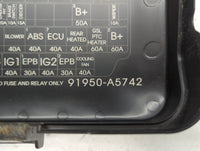 2016-2017 Hyundai Elantra Fusebox Fuse Box Panel Relay Module P/N:91950-A5742 91248 A5400A Fits Fits 2016 2017 OEM Used Auto Parts - Oemusedautoparts1.com