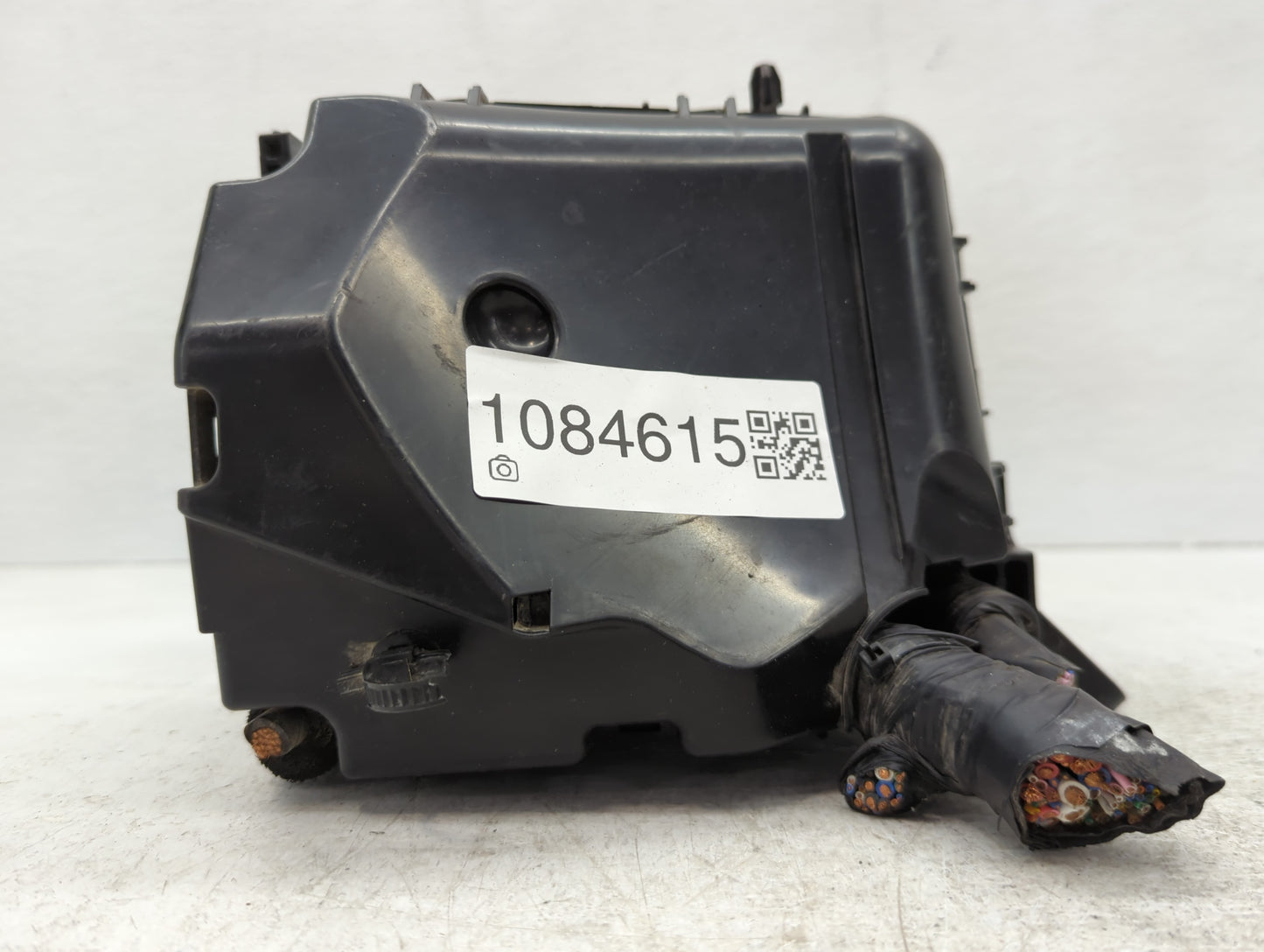 2016-2017 Hyundai Elantra Fusebox Fuse Box Panel Relay Module P/N:91950-A5742 91248 A5400A Fits Fits 2016 2017 OEM Used Auto Parts - Oemusedautoparts1.com