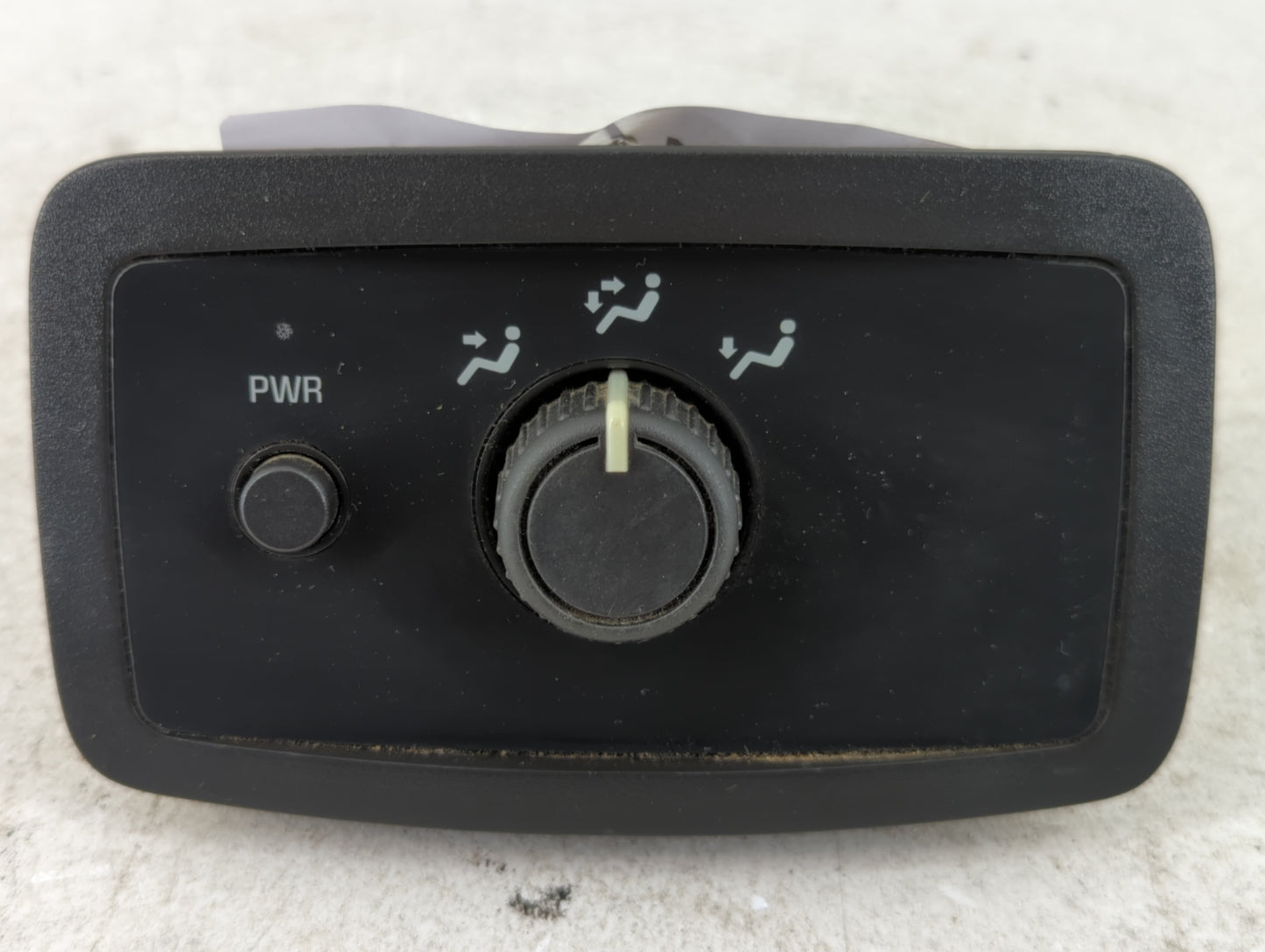 2002-2009 Chevrolet Trailblazer Climate Control Module Temperature AC/Heater Replacement P/N:15095235 Fits OEM Used Auto Parts