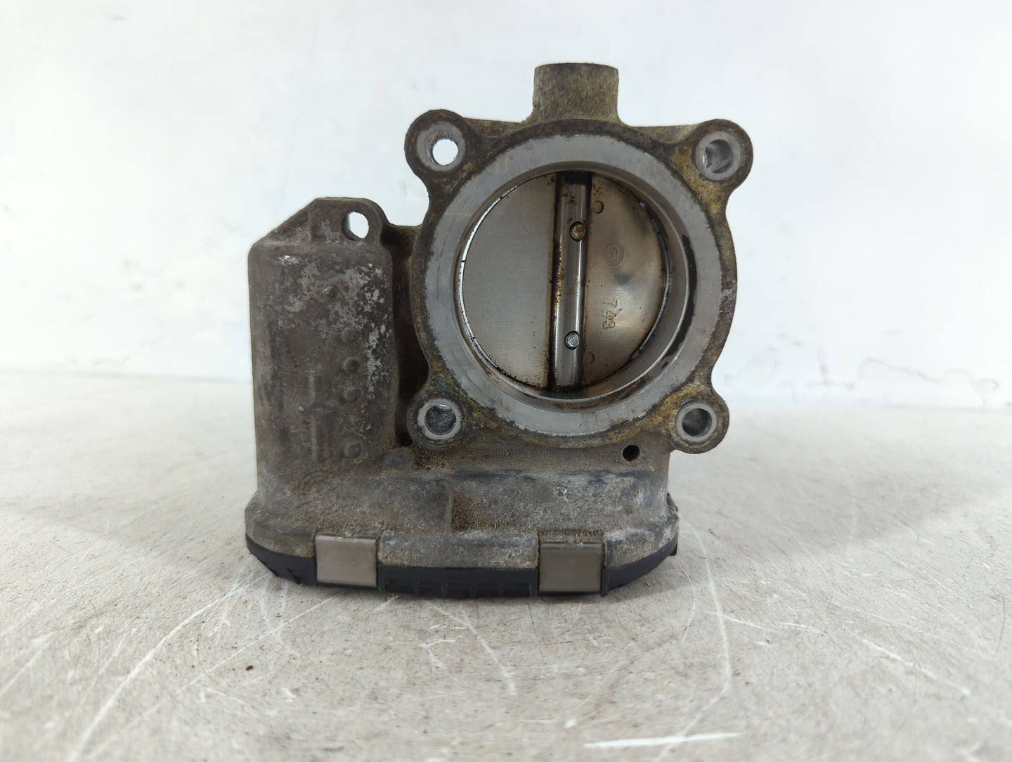 2013-2016 Ford Escape Throttle Body P/N:DS7E-9F991-BB Fits Fits 2013 2014 2015 2016 2017 2018 2019 OEM Used Auto Parts - Oemusedautoparts1.com