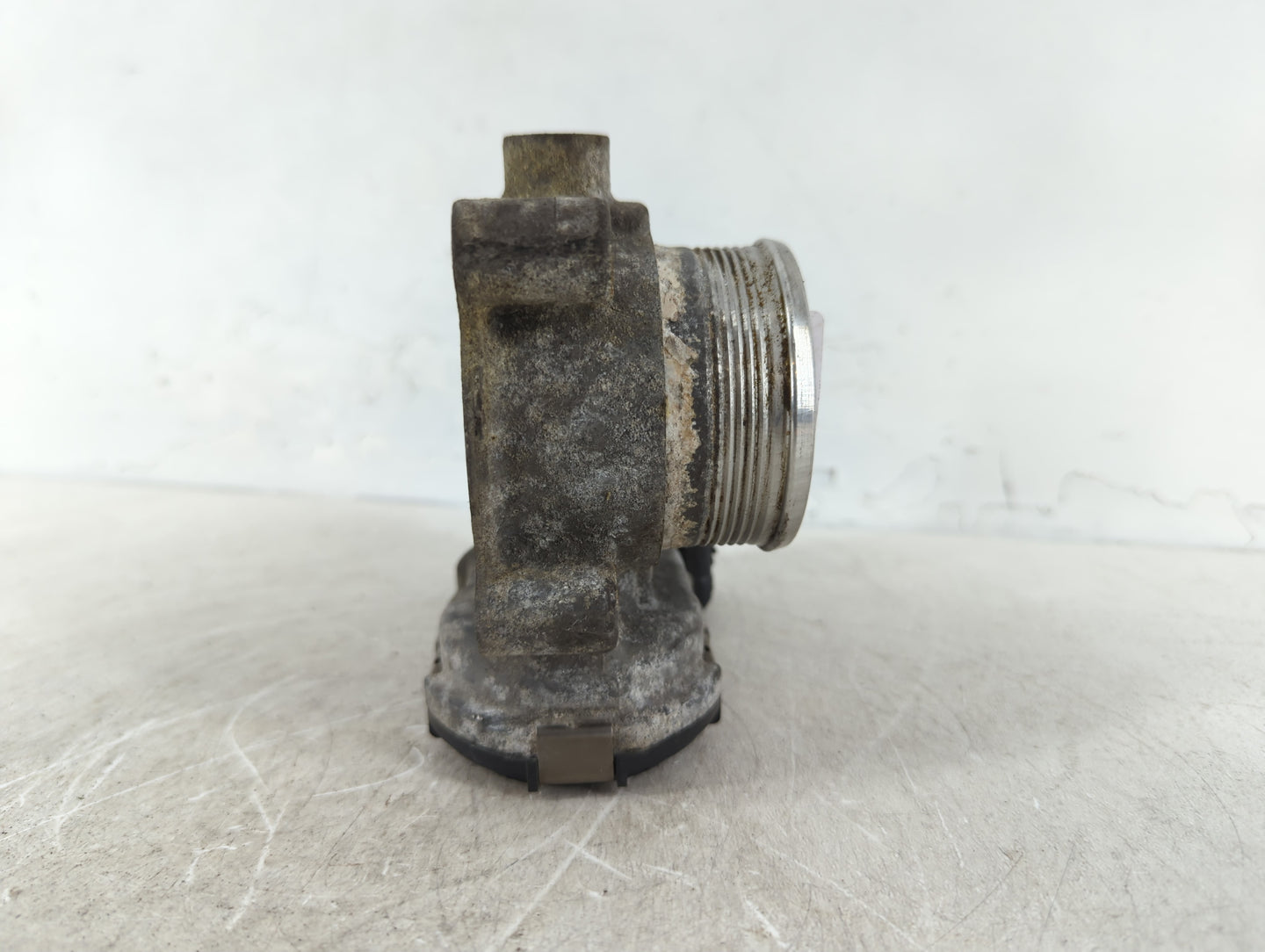 2013-2016 Ford Escape Throttle Body P/N:DS7E-9F991-BB Fits Fits 2013 2014 2015 2016 2017 2018 2019 OEM Used Auto Parts - Oemusedautoparts1.com