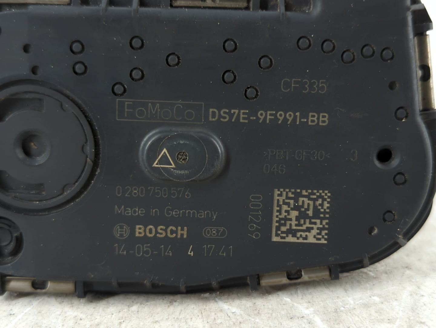 2013-2016 Ford Escape Throttle Body P/N:DS7E-9F991-BB Fits Fits 2013 2014 2015 2016 2017 2018 2019 OEM Used Auto Parts - Oemusedautoparts1.com