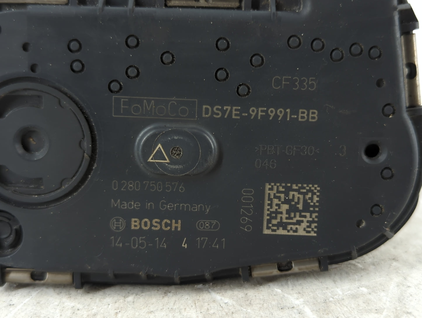 2013-2016 Ford Escape Throttle Body P/N:DS7E-9F991-BB Fits Fits 2013 2014 2015 2016 2017 2018 2019 OEM Used Auto Parts - Oemusedautoparts1.com