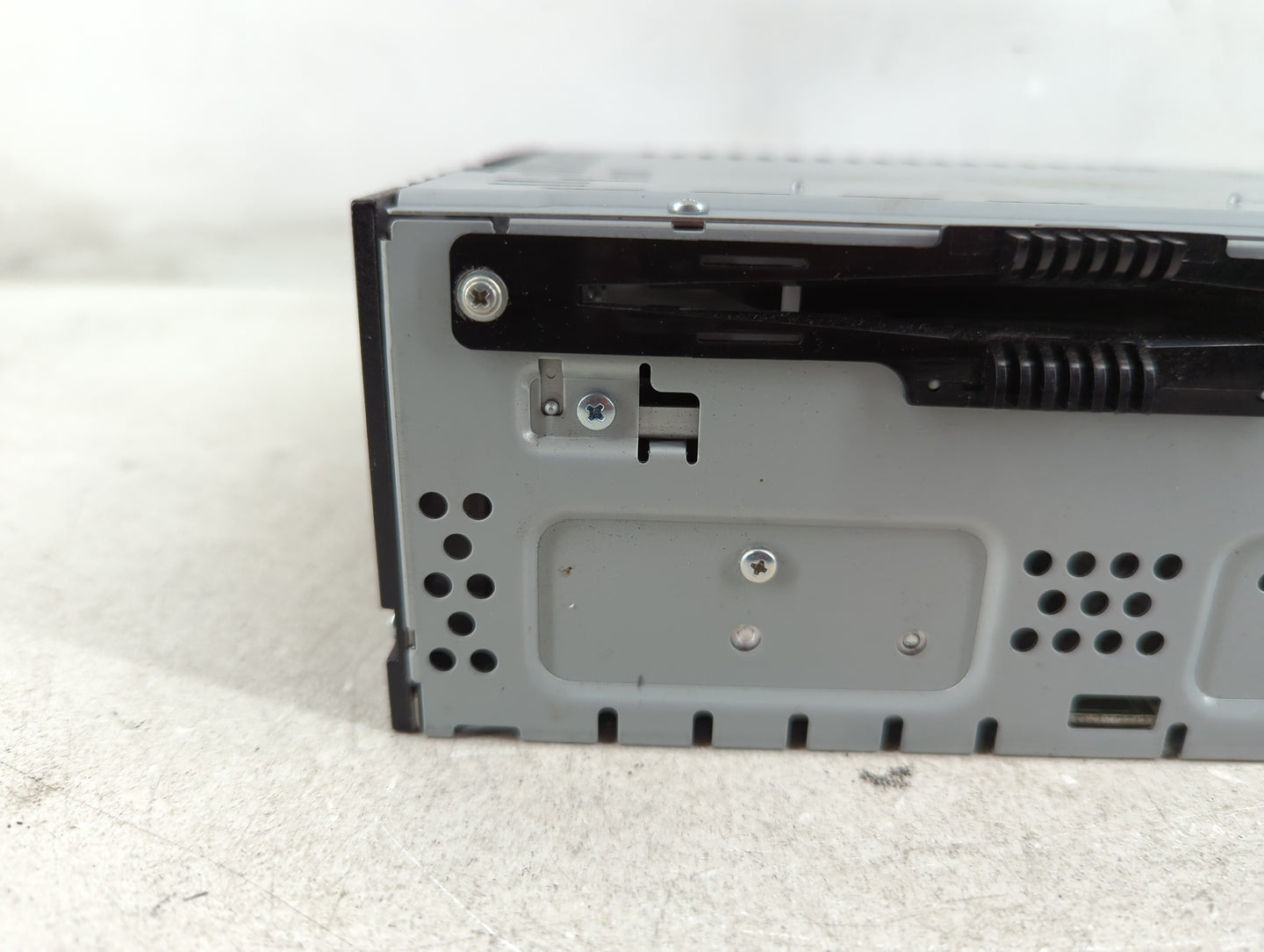2019 Ford Escape Radio AM FM Cd Player Receiver Replacement Fits OEM Used Auto Parts - Oemusedautoparts1.com