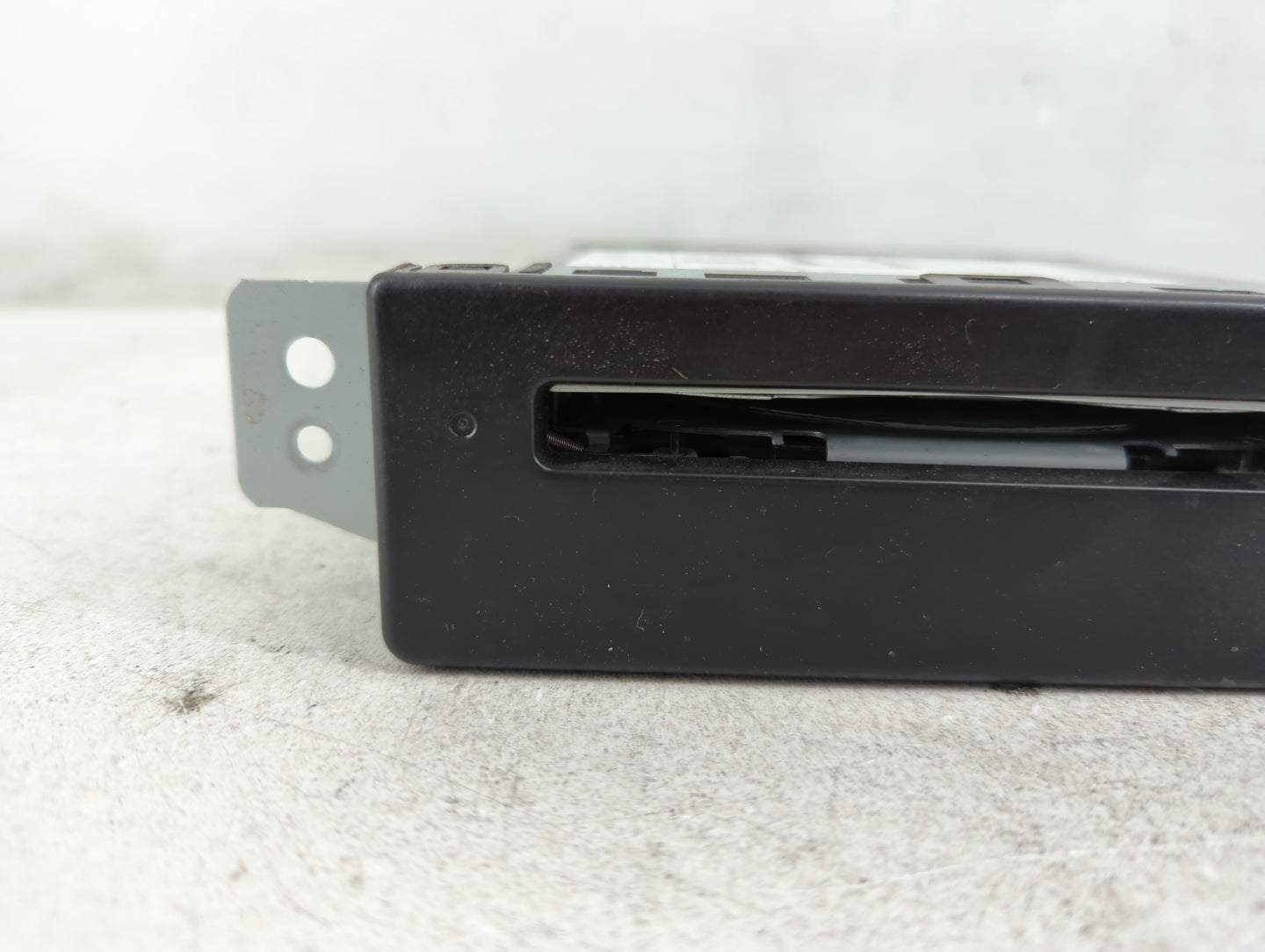 2014 Buick Lacrosse Radio AM FM Cd Player Receiver Replacement P/N:13590747 Fits Fits 2015 OEM Used Auto Parts - Oemusedautoparts1.com