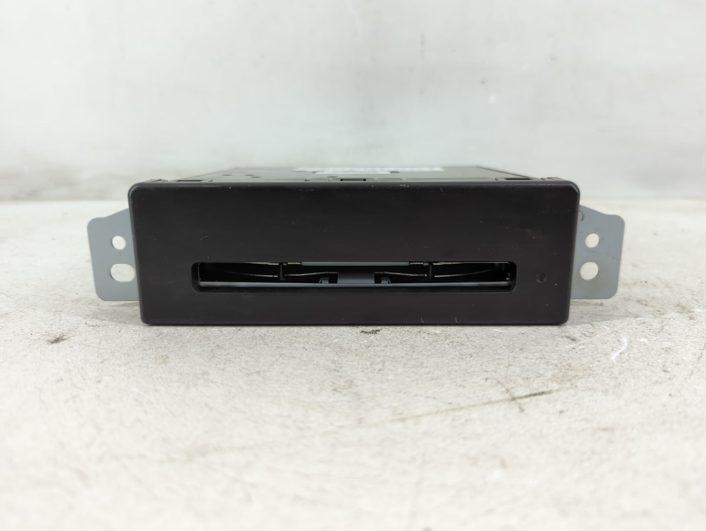 2014 Chevrolet Silverado 1500 Radio AM FM Cd Player Receiver Replacement P/N:13590747 Fits Fits 2013 2015 OEM Used Auto Parts - Oemusedautoparts1.com
