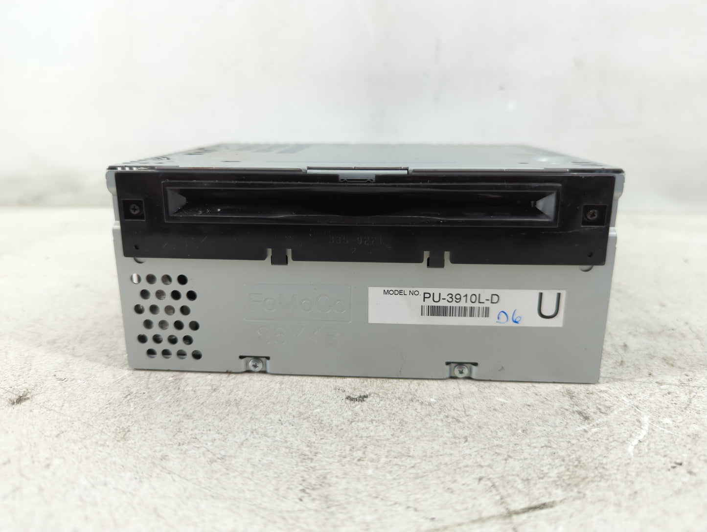 2015 Ford Explorer Radio AM FM Cd Player Receiver Replacement P/N:EB5T-19C107-HA EB5T-19C107-HB Fits OEM Used Auto Parts - Oemusedautoparts1.com