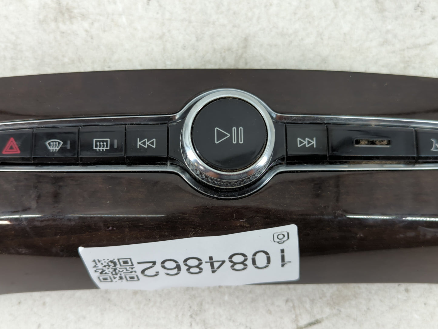 2016 Volvo Xc90 Radio AM FM Cd Player Receiver Replacement P/N:P31346789 Fits OEM Used Auto Parts - Oemusedautoparts1.com