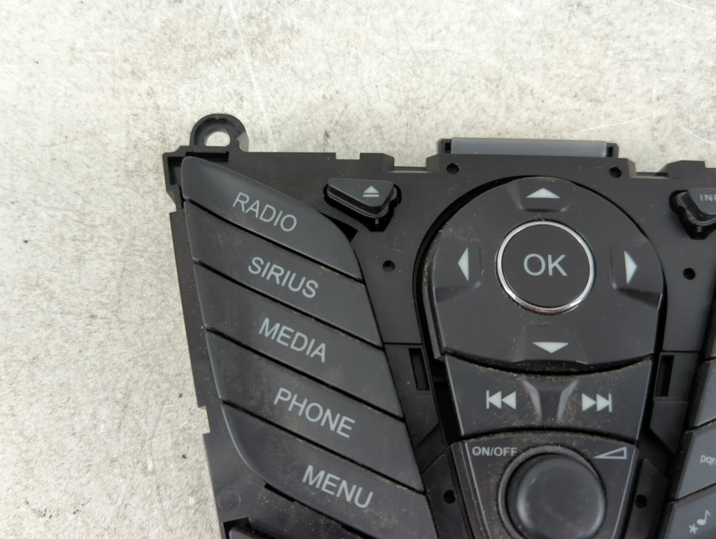 2013-2016 Ford Escape Radio AM FM Cd Player Receiver Replacement P/N:DJ5T 18K811 BA Fits Fits 2013 2014 2015 2016 OEM Used Auto Parts - Oemusedautoparts1.com