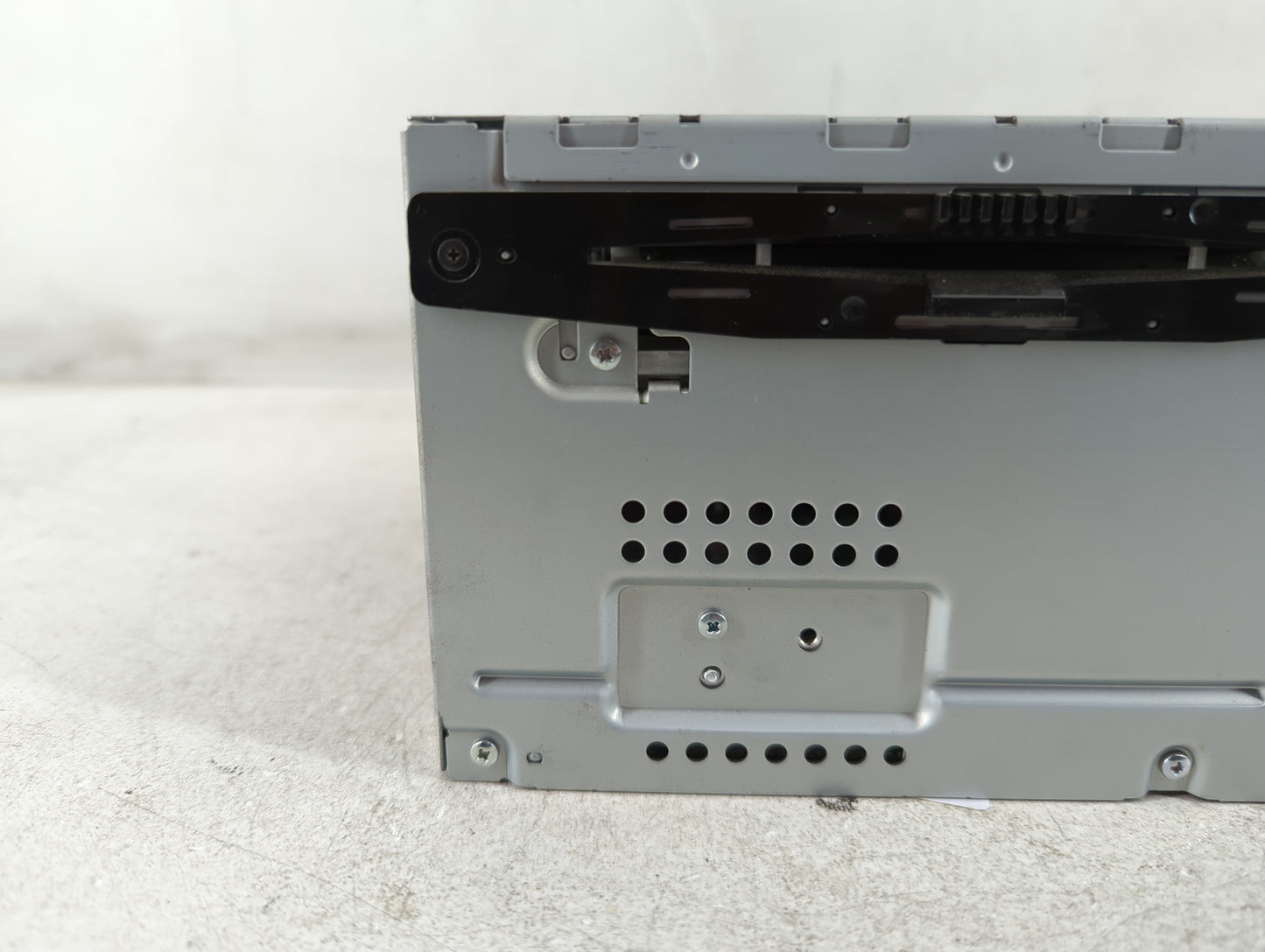 2010-2012 Ford Fusion Radio AM FM Cd Player Receiver Replacement P/N:BE5T-19C157-AB Fits Fits 2010 2011 2012 OEM Used Auto Parts - Oemusedautoparts1.com