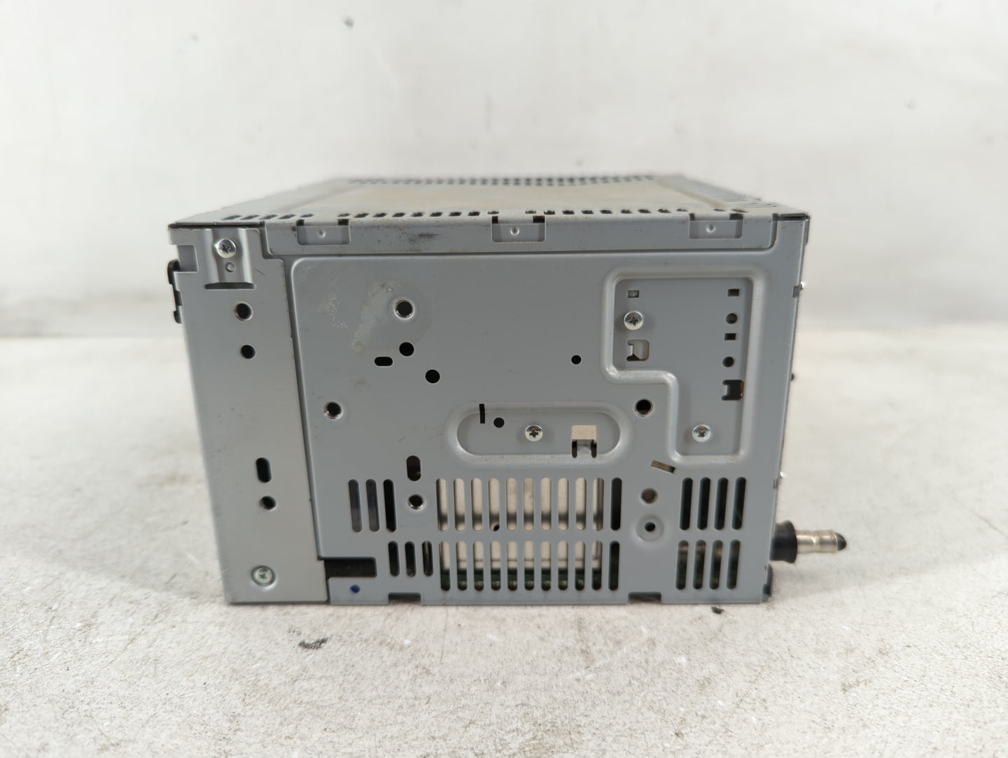 2010-2012 Ford Fusion Radio AM FM Cd Player Receiver Replacement P/N:BE5T-19C157-AB Fits Fits 2010 2011 2012 OEM Used Auto Parts - Oemusedautoparts1.com