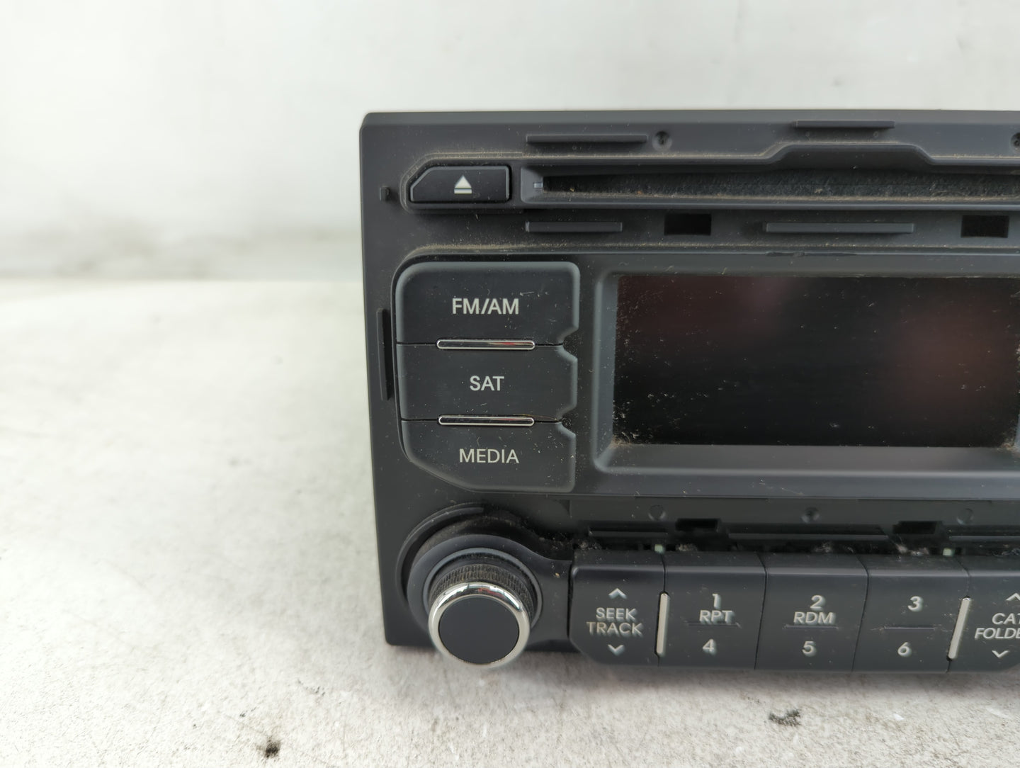 2012-2015 Kia Rio Radio AM FM Cd Player Receiver Replacement P/N:96170-1W900CA Fits Fits 2012 2013 2014 2015 OEM Used Auto Parts - Oemusedautoparts1.com