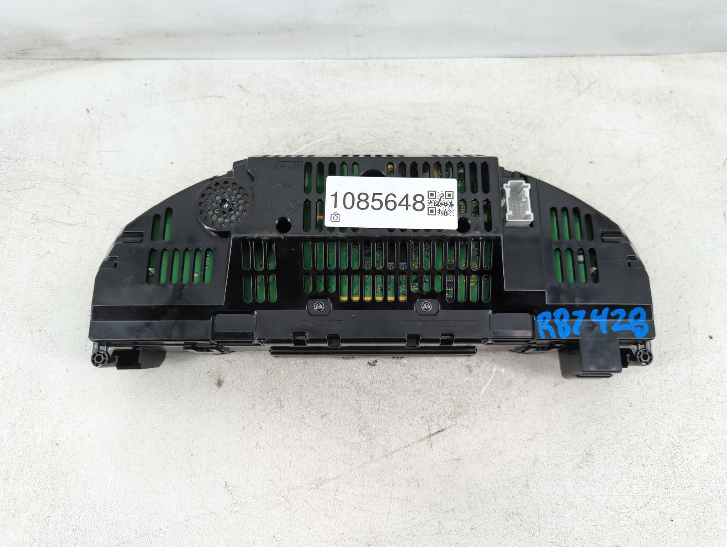 2012 Mercedes-Benz C250 Instrument Cluster Speedometer Gauges P/N:A 204 900 38 08 Fits OEM Used Auto Parts - Oemusedautoparts1.com