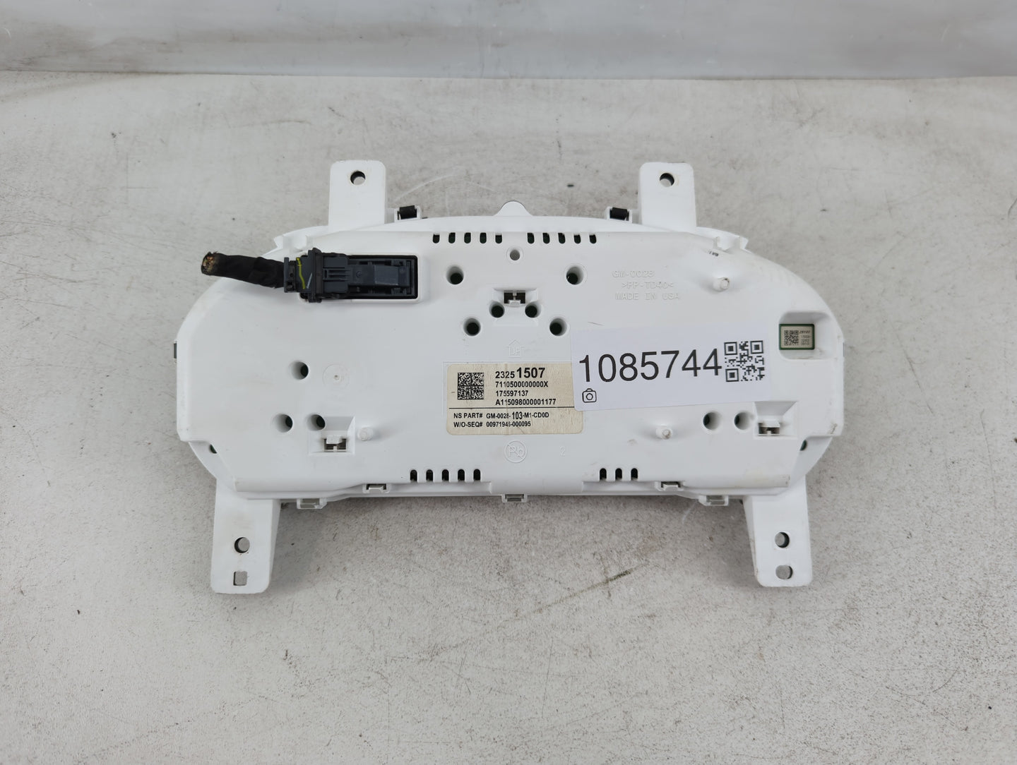 2015 Chevrolet Impala Instrument Cluster Speedometer Gauges P/N:23251509 23251507 Fits OEM Used Auto Parts - Oemusedautoparts1.com