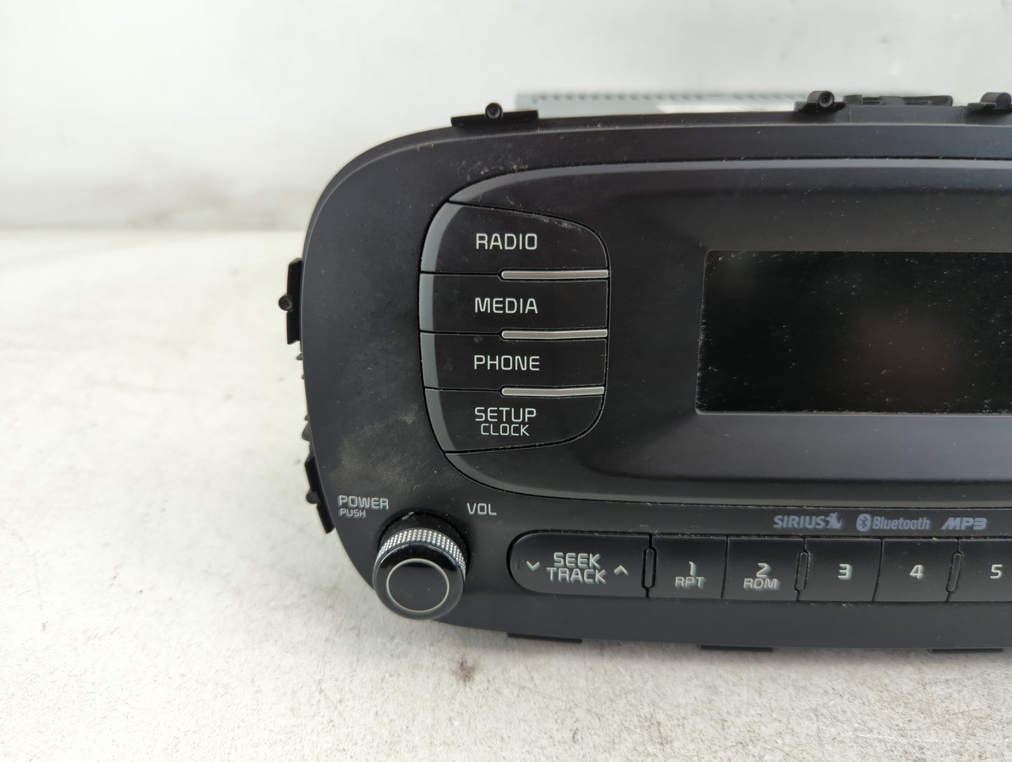2014-2016 Kia Soul Radio AM FM Cd Player Receiver Replacement P/N:96170-B2090CA Fits Fits 2014 2015 2016 OEM Used Auto Parts - Oemusedautoparts1.com