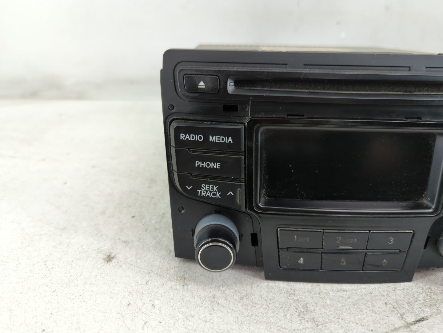 2013-2014 Hyundai Sonata Radio AM FM Cd Player Receiver Replacement P/N:96170-3Q0004X Fits Fits 2013 2014 OEM Used Auto Parts - Oemusedautoparts1.com
