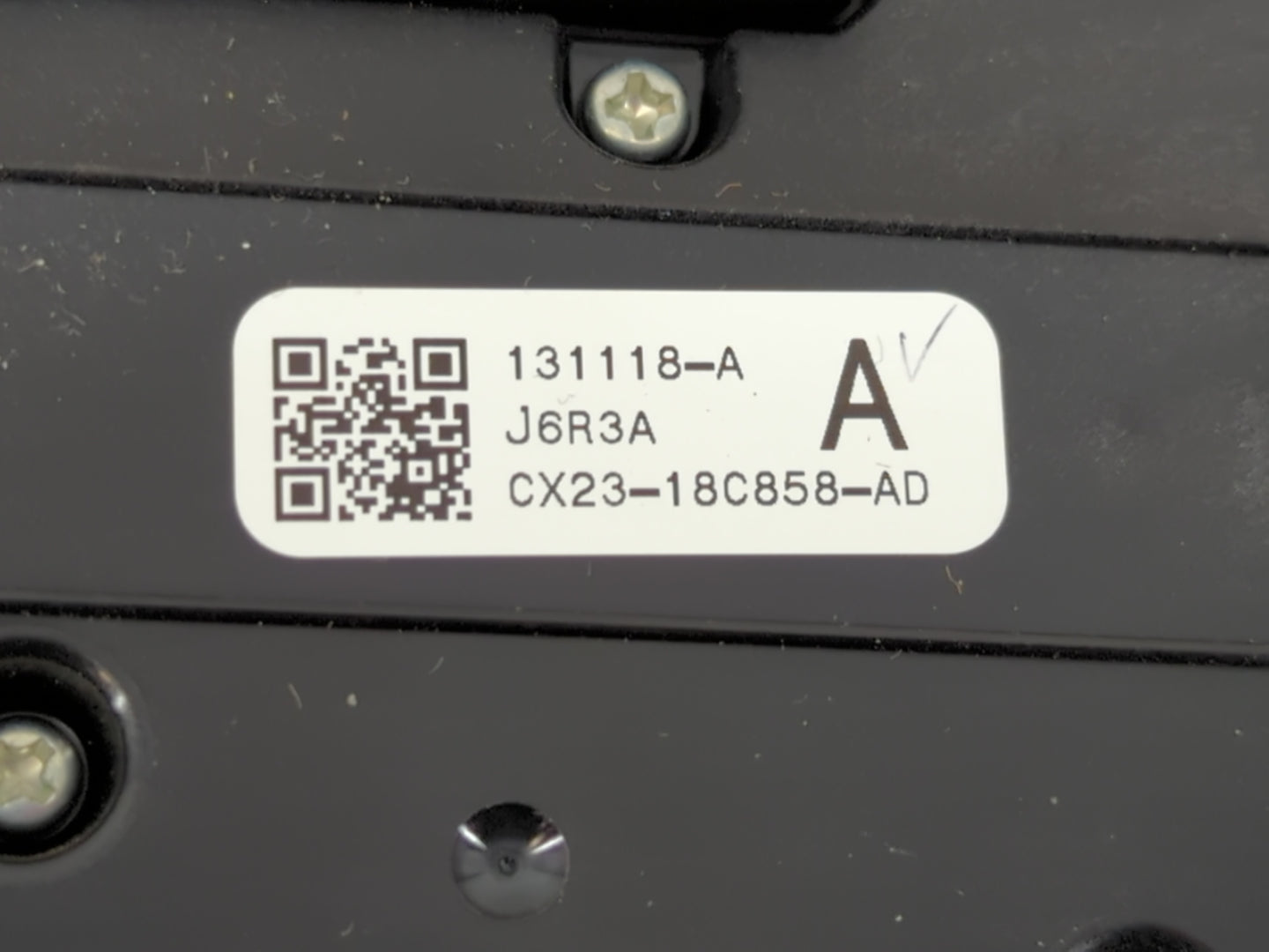 2012-2015 Jaguar Xf Radio AM FM Cd Player Receiver Replacement P/N:CX23-18C858-AD Fits Fits 2012 2013 2014 2015 OEM Used Auto Parts - Oemusedautoparts1.com