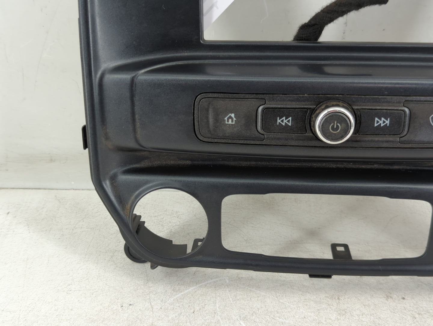 2016-2018 Chevrolet Silverado 2500 Radio AM FM Cd Player Receiver Replacement P/N:42516646 Fits Fits 2016 2017 2018 2019 OEM Used Auto Parts - Oemusedautoparts1.com