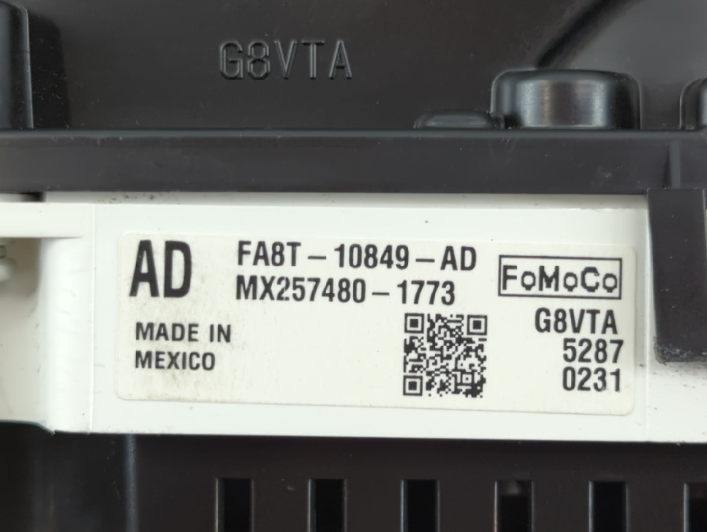 2015 Ford Flex Instrument Cluster Speedometer Gauges P/N:FA8T-10849-AD FA8T-10849-AC Fits OEM Used Auto Parts - Oemusedautoparts1.com