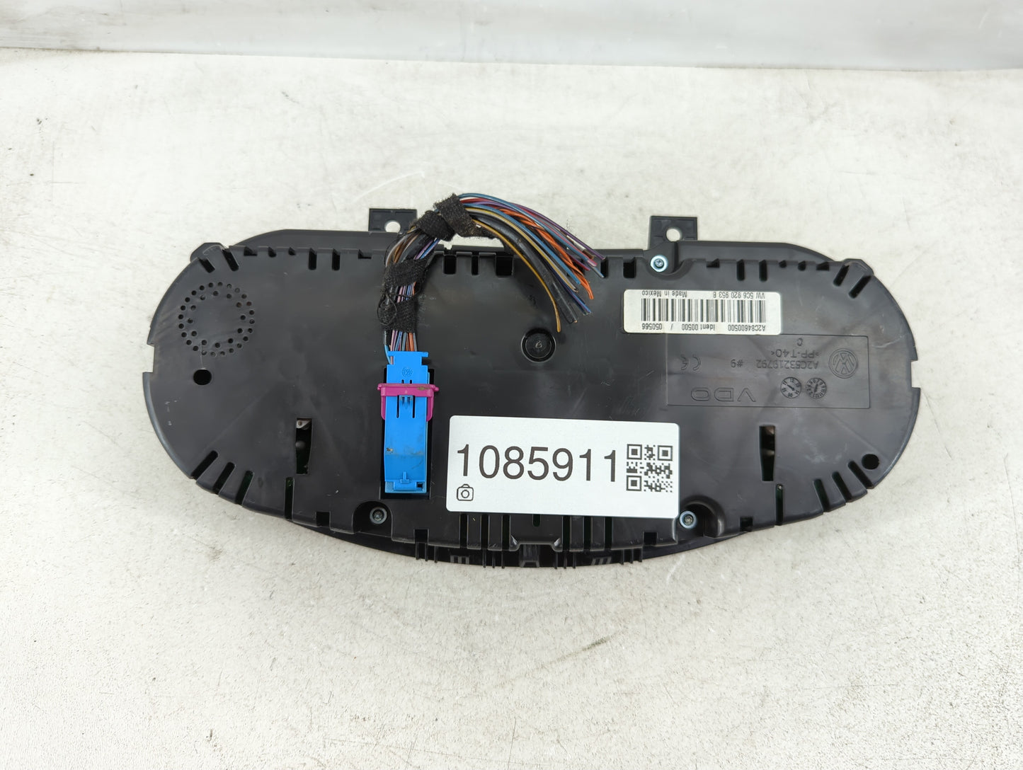 2014 Volkswagen Jetta Instrument Cluster Speedometer Gauges P/N:5C6 920 953 B Fits OEM Used Auto Parts - Oemusedautoparts1.com