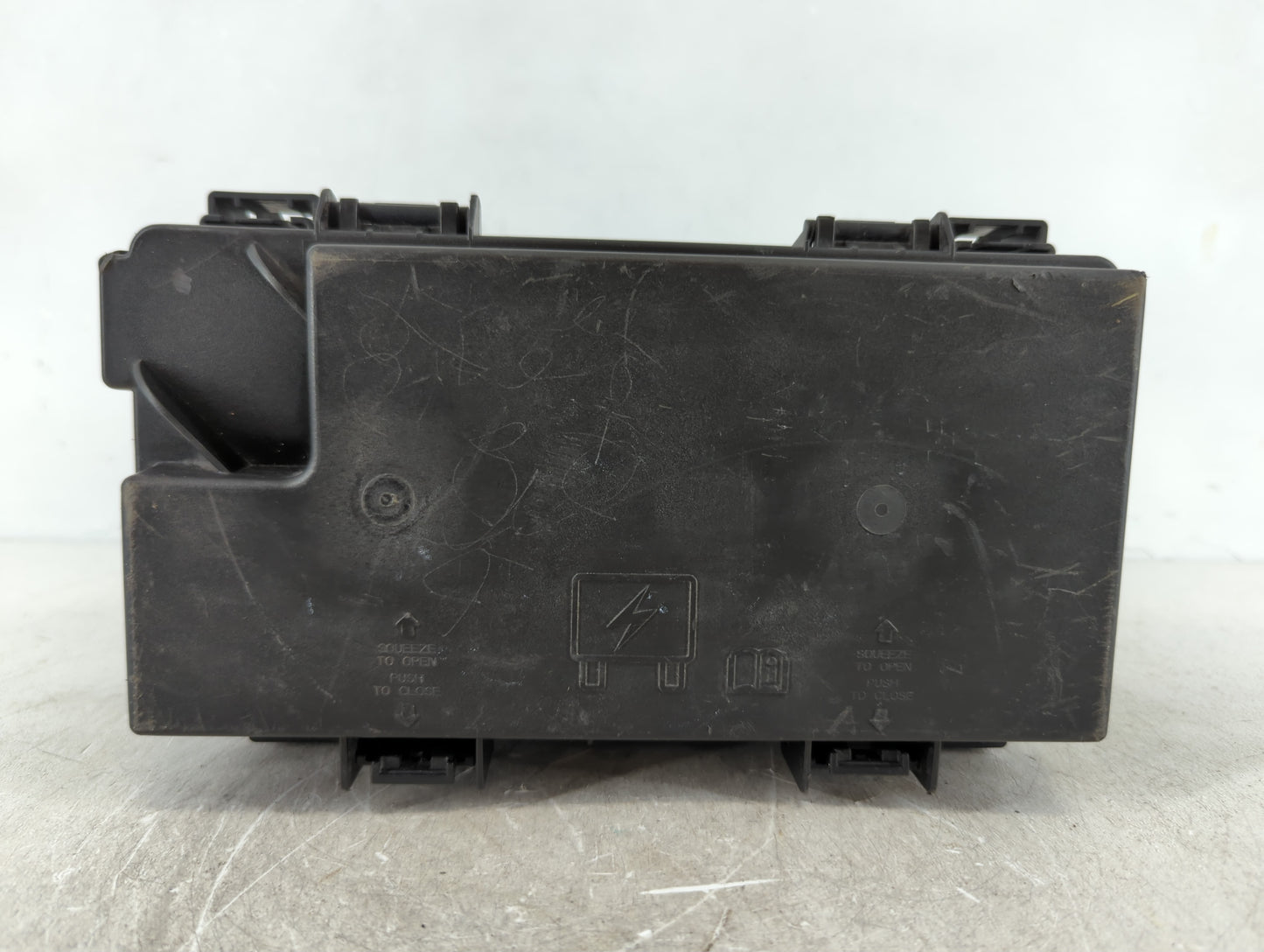 Dodge Caravan Fusebox Fuse Box Relay Module Tipm 68239606aa