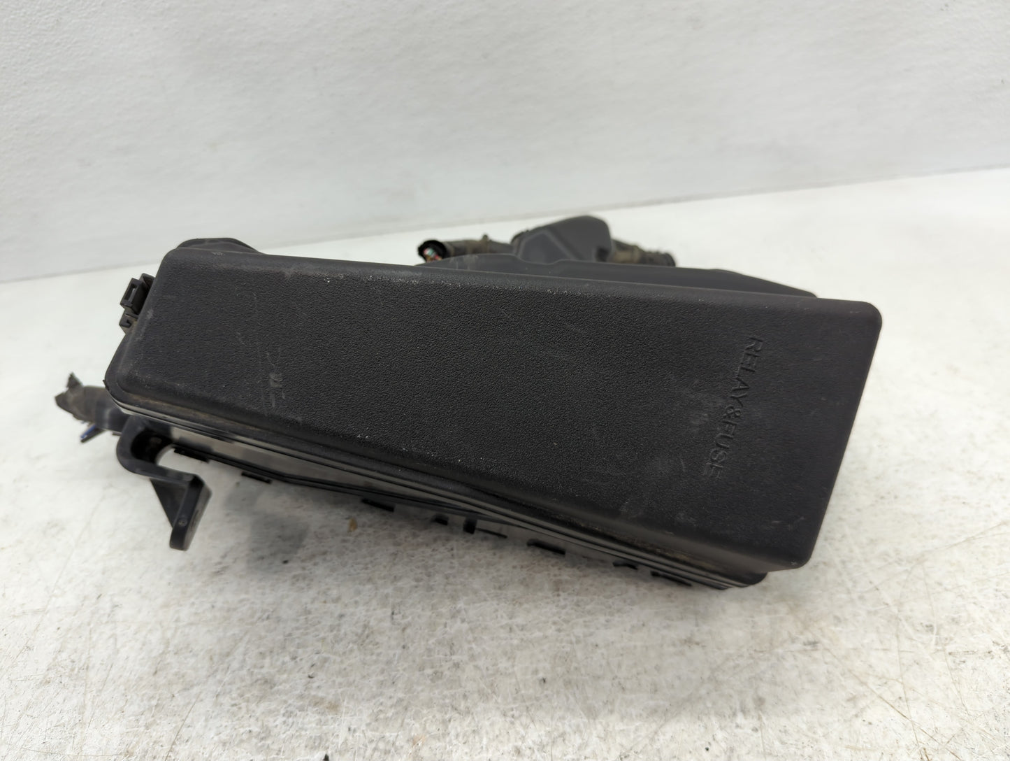 2012-2017 Toyota Camry Fusebox Fuse Box Panel Relay Module P/N:82720-33250A Fits Fits 2012 2013 2014 2015 2016 2017 OEM Used Auto Parts
