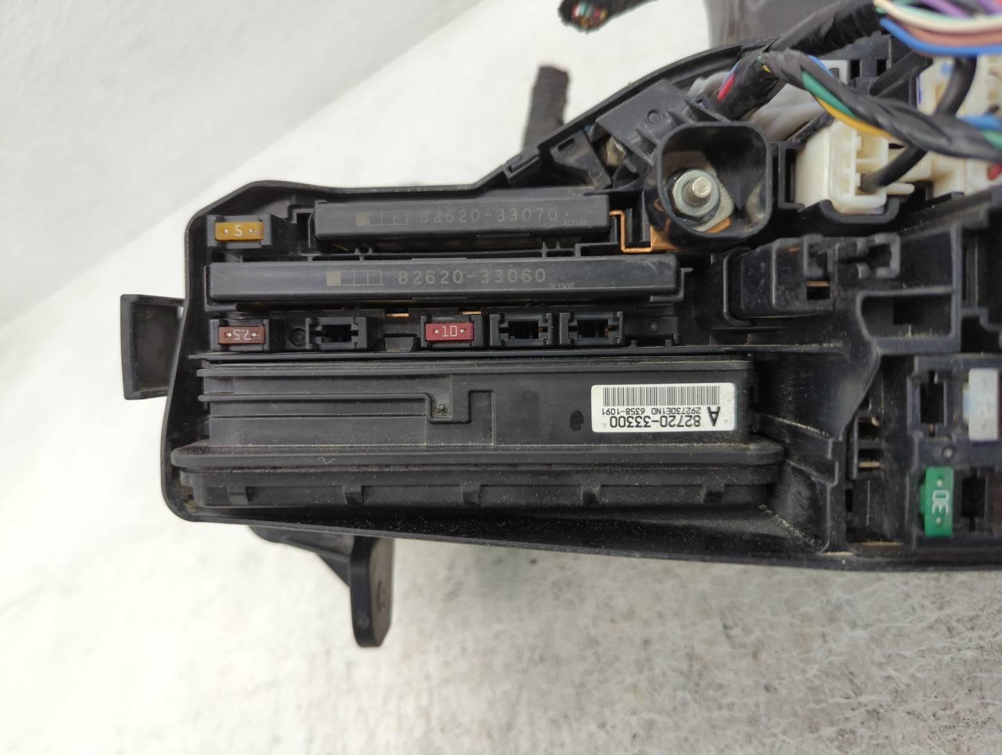 2012-2017 Toyota Camry Fusebox Fuse Box Panel Relay Module P/N:82720-33250A Fits Fits 2012 2013 2014 2015 2016 2017 OEM Used Auto Parts