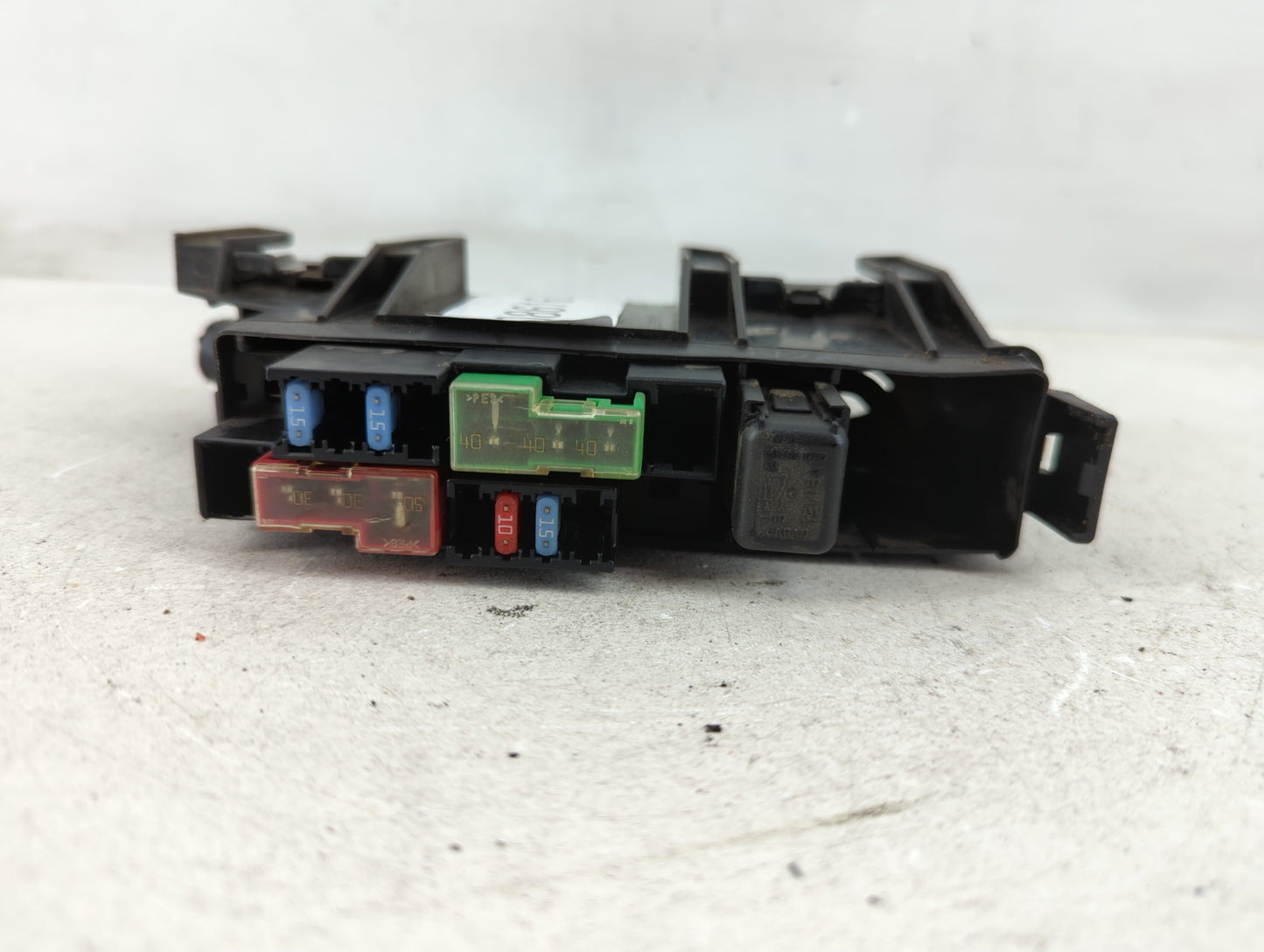2002-2006 Nissan Altima Fusebox Fuse Box Panel Relay Module P/N:24582 8J010 Fits Fits 2002 2003 2004 2005 2006 OEM Used Auto Parts - Oemusedautoparts1.com