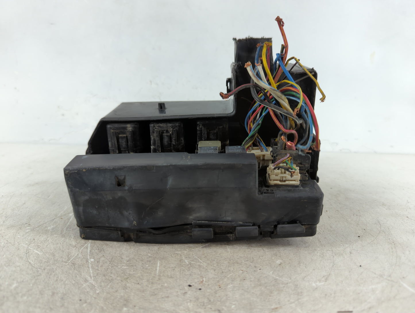 2003-2007 Nissan Murano Fusebox Fuse Box Panel Relay Module P/N:284B9-ZY000 7154-7082-30 Fits Fits 2003 2004 2005 2006 2007 OEM Used Auto Parts
