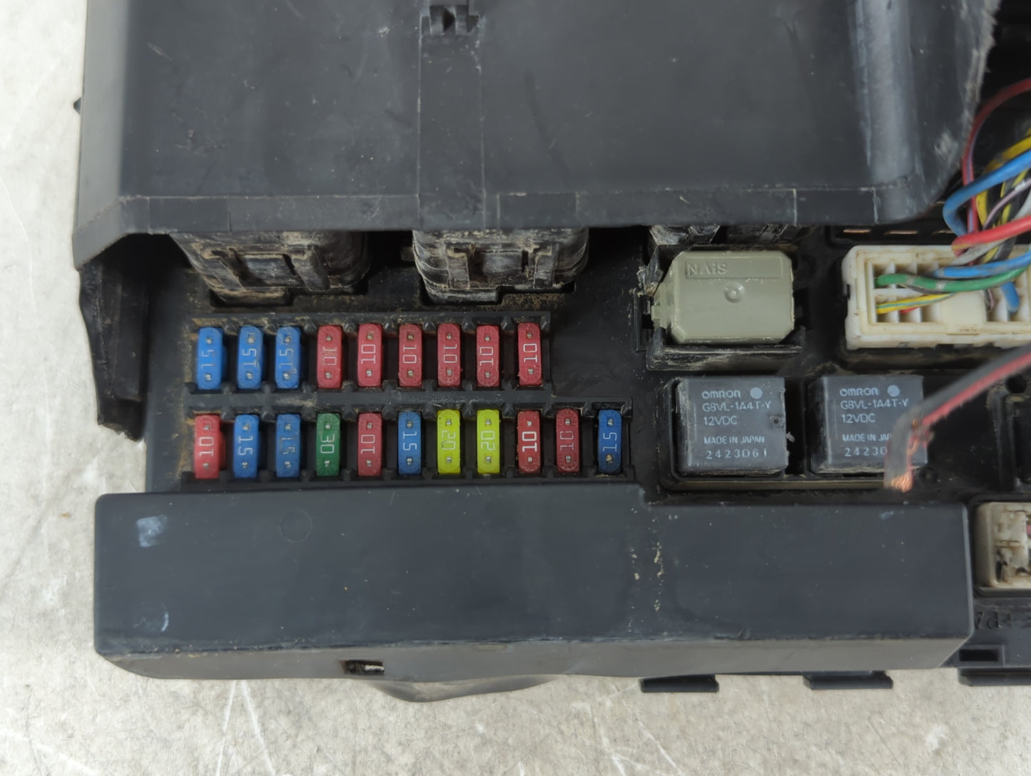 2003-2007 Nissan Murano Fusebox Fuse Box Panel Relay Module P/N:284B9-ZY000 7154-7082-30 Fits Fits 2003 2004 2005 2006 2007 OEM Used Auto Parts