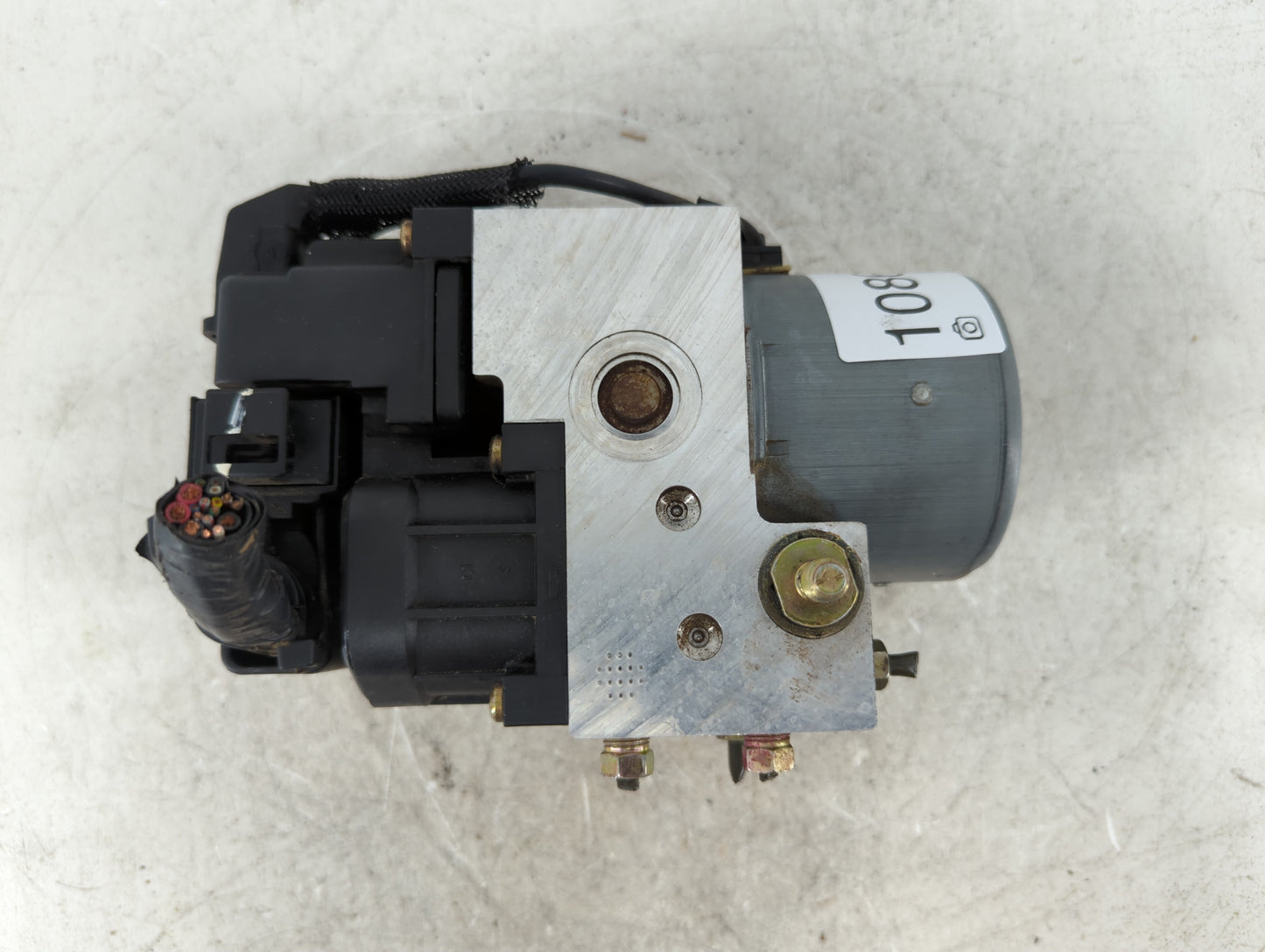 2002-2004 Mitsubishi Diamante ABS Pump Control Module Replacement P/N:MR906631 Fits Fits 2002 2003 2004 OEM Used Auto Parts