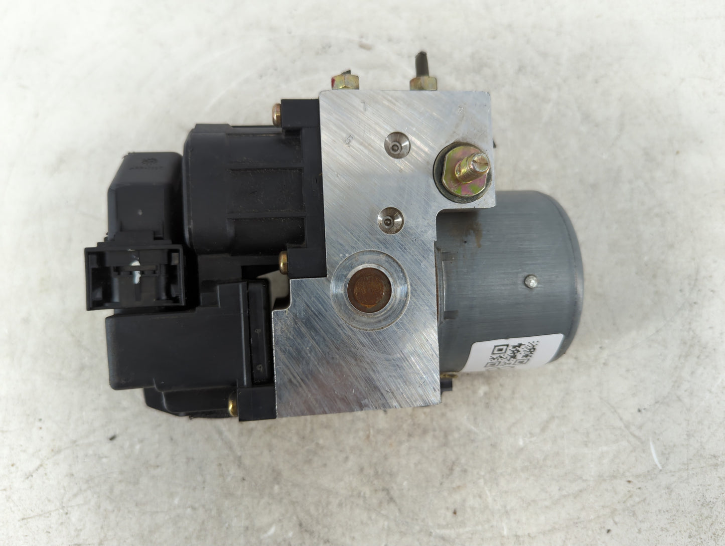 2002-2004 Mitsubishi Diamante ABS Pump Control Module Replacement P/N:MR906631 Fits Fits 2002 2003 2004 OEM Used Auto Parts