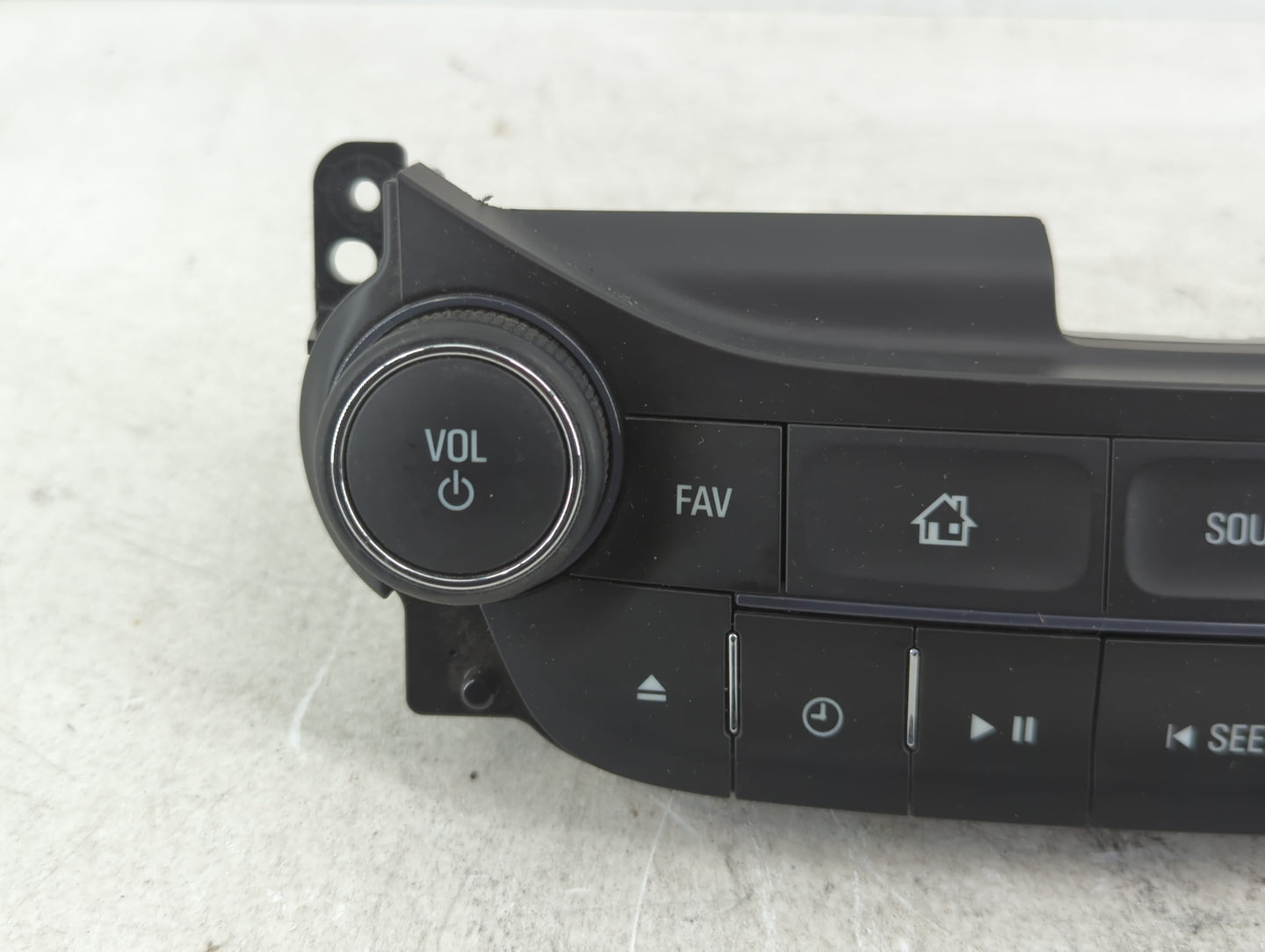 2014 Chevrolet Malibu Radio AM FM Cd Player Receiver Replacement P/N:23168355 Fits OEM Used Auto Parts - Oemusedautoparts1.com