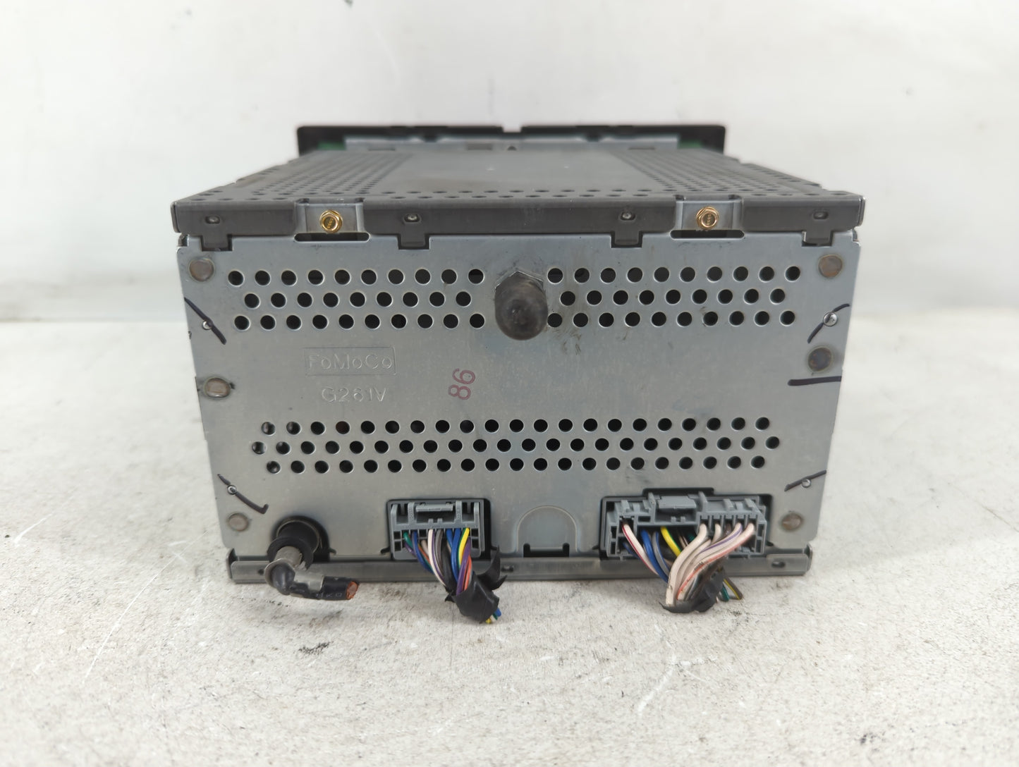 2008-2009 Ford Taurus X Radio AM FM Cd Player Receiver Replacement P/N:8F9T-18C815-GB Fits Fits 2008 2009 OEM Used Auto Parts