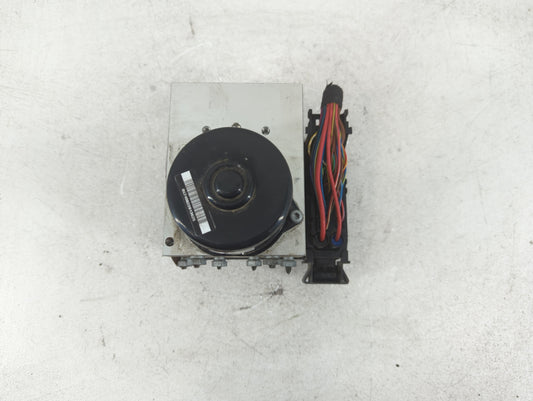 2003-2005 Mercedes-Benz C240 ABS Pump Control Module Replacement P/N:A 209 545 14 32 Fits Fits 2003 2004 2005 OEM Used Auto Parts