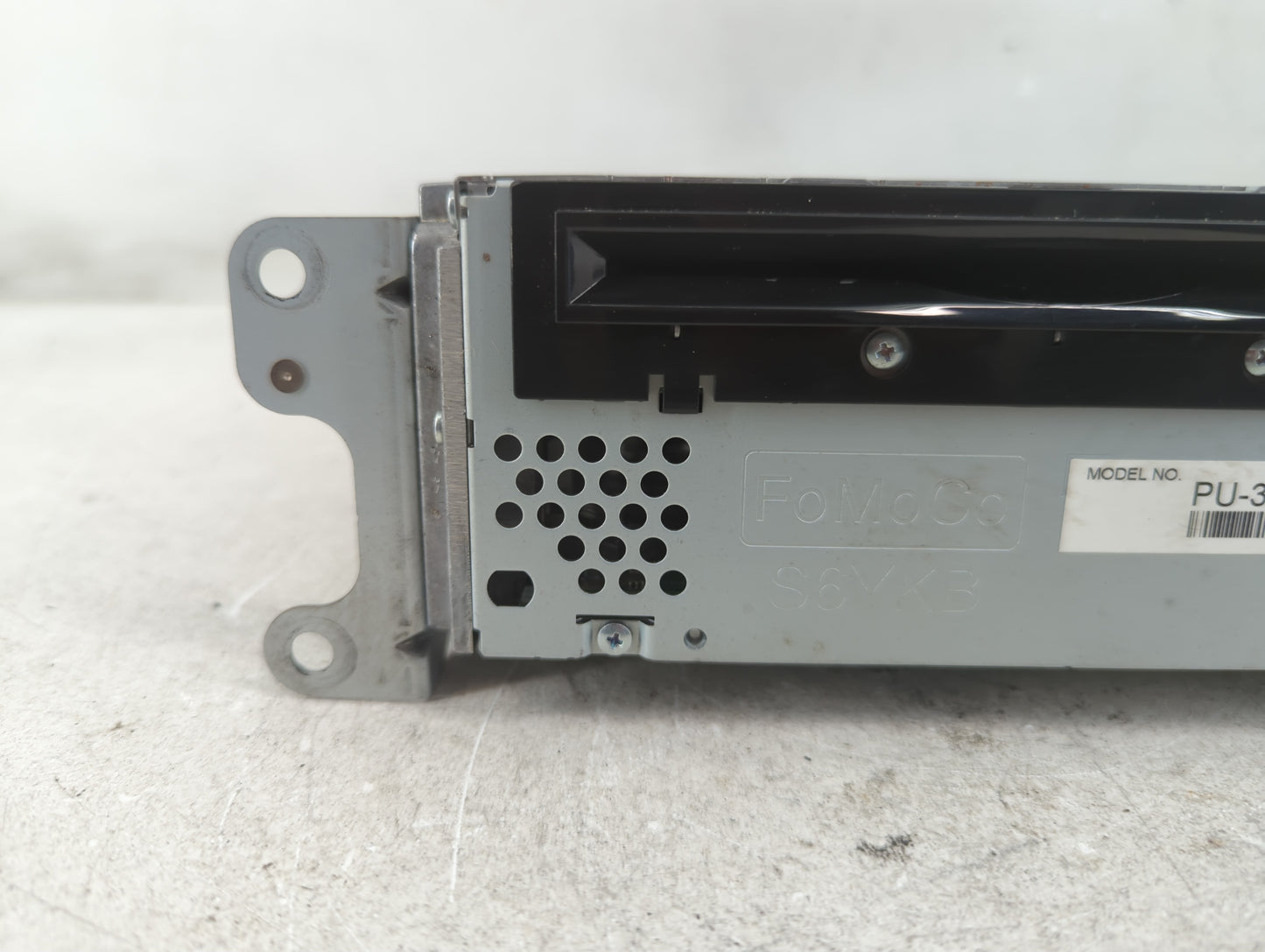 2012 Ford Edge Radio AM FM Cd Player Receiver Replacement P/N:CT4T-19C107-BD Fits OEM Used Auto Parts - Oemusedautoparts1.com